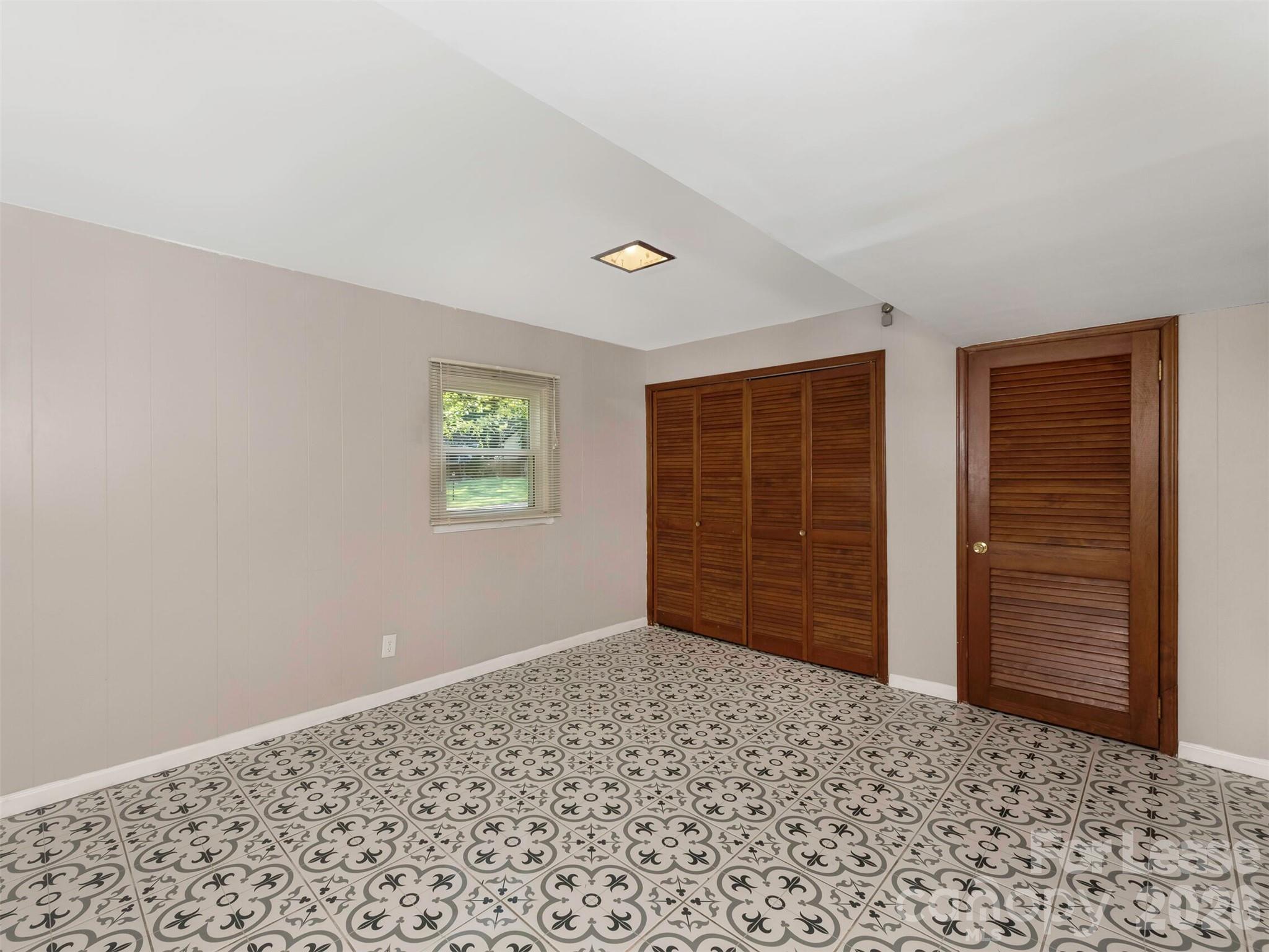 5208 Furman Place Property Photo 13