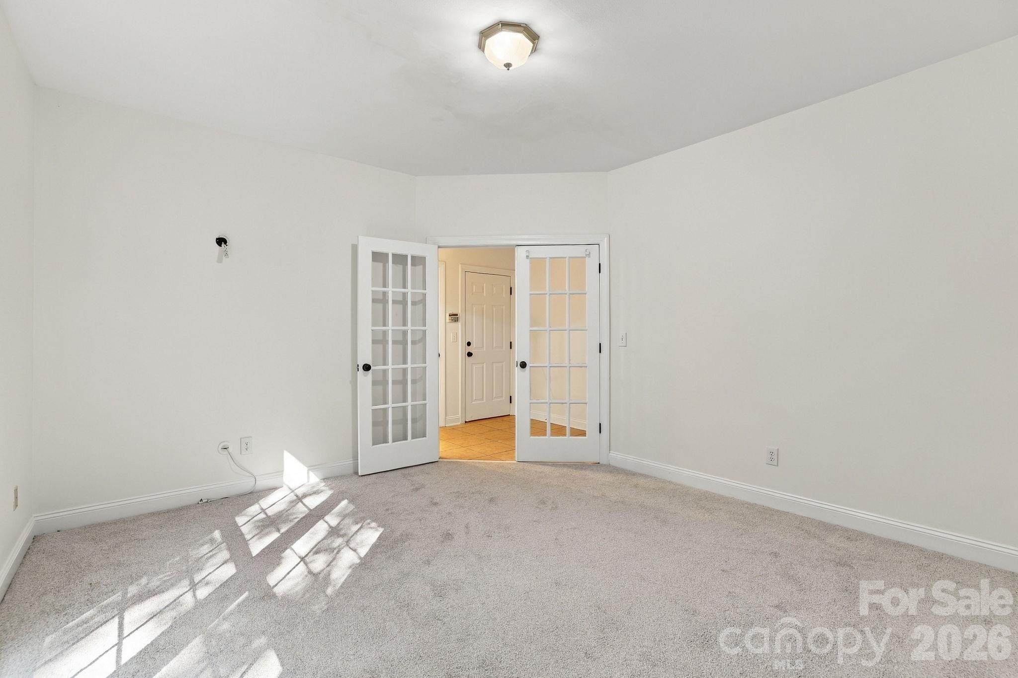 3439 Twelve Oaks Place Property Photo 17