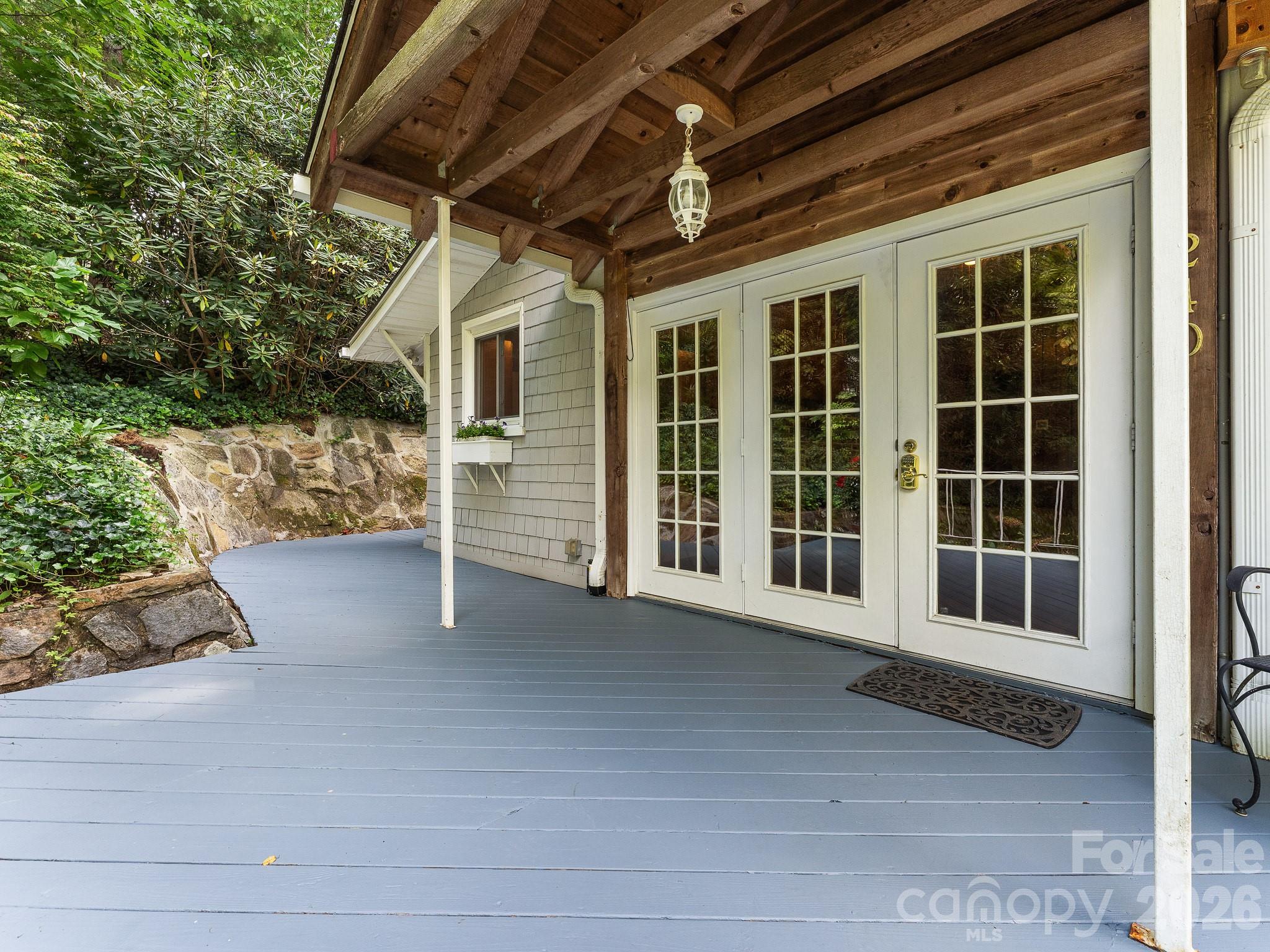 240 Seneca Boulevard Property Photo 9