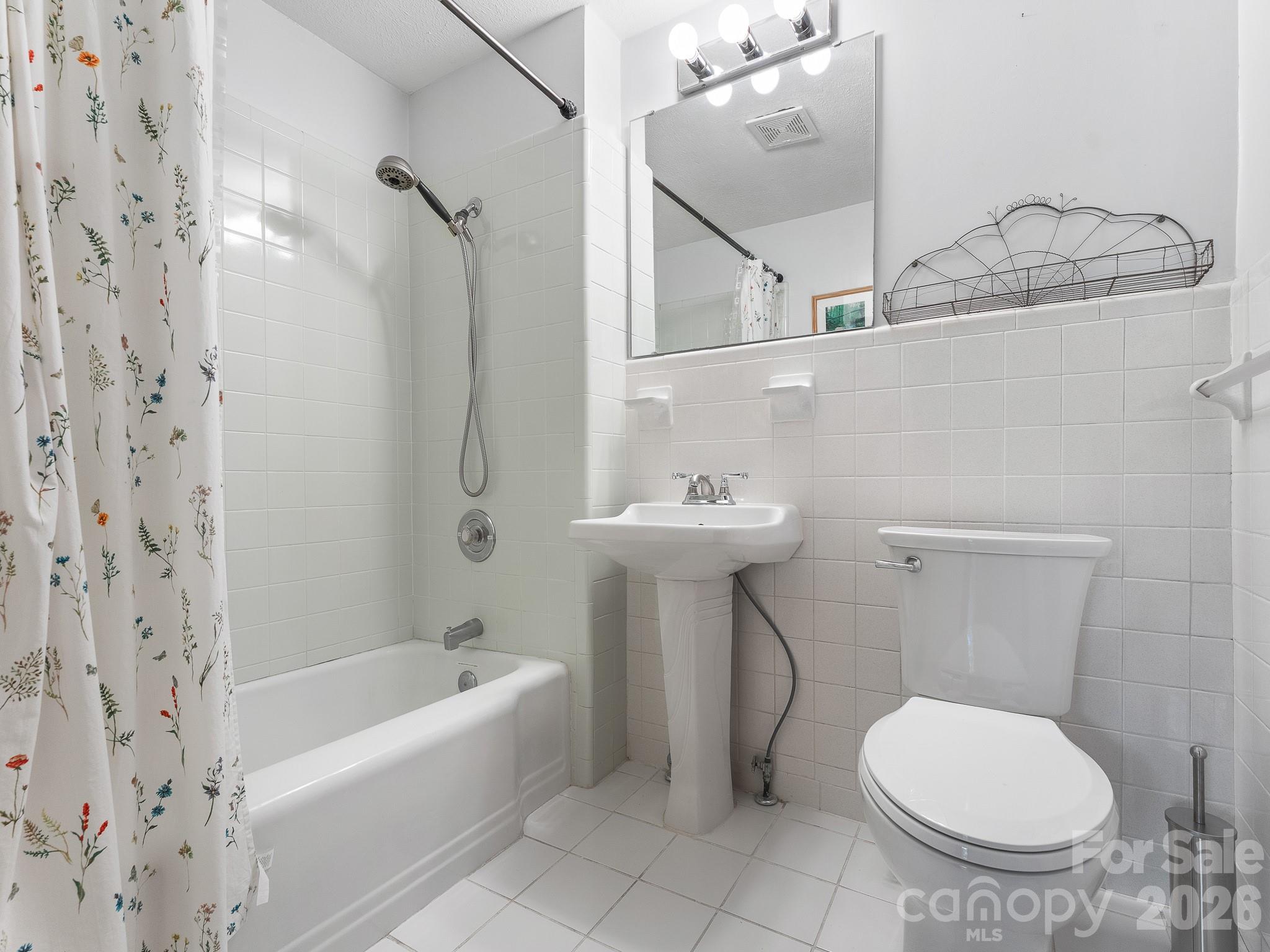 240 Seneca Boulevard Property Photo 26