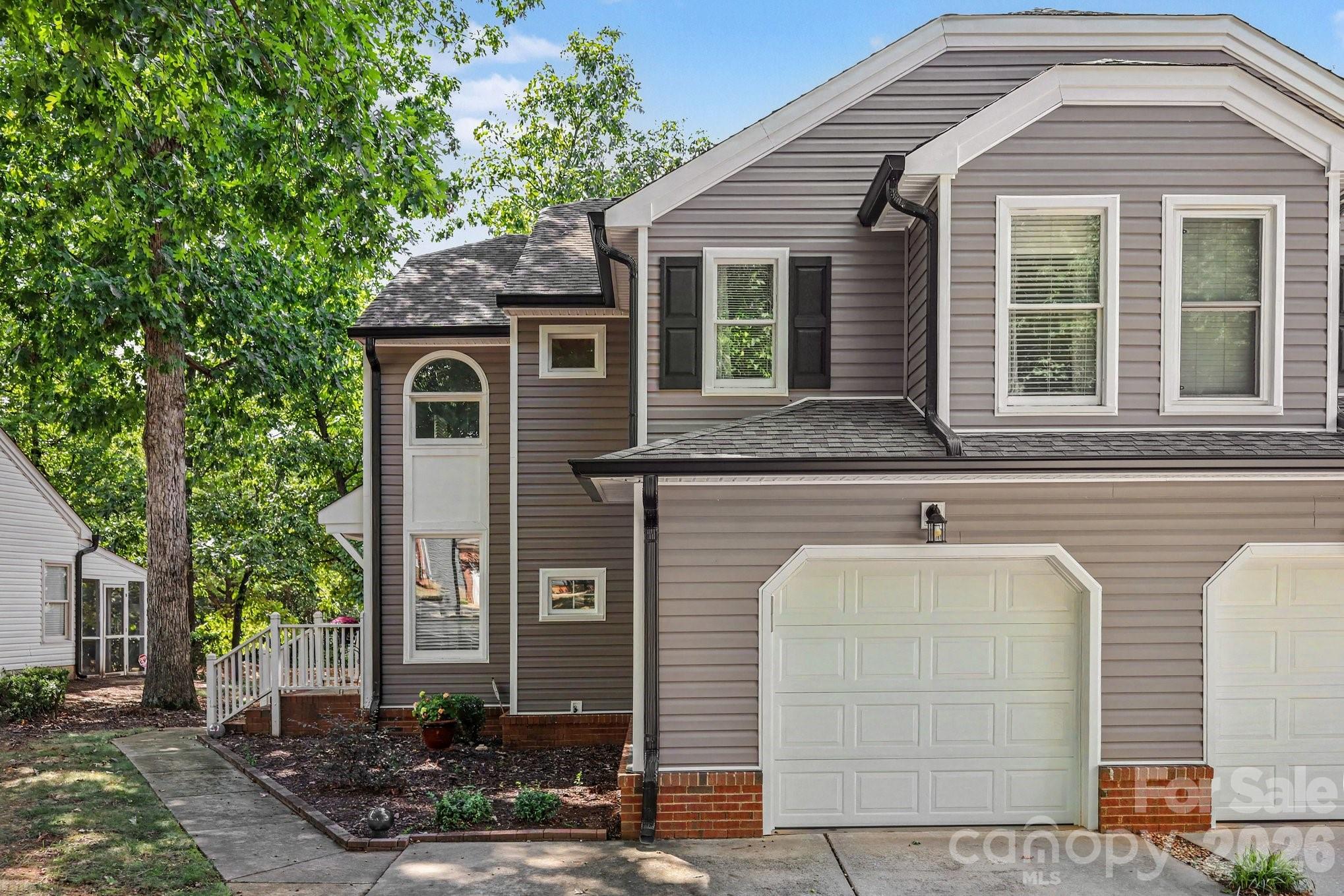 8609 Fox Chase Lane Property Photo 1