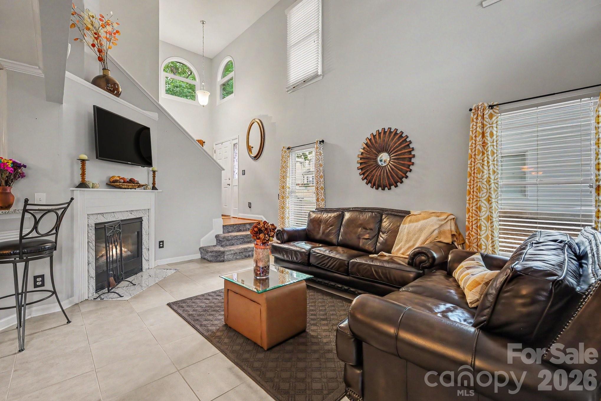 8609 Fox Chase Lane Property Photo 6