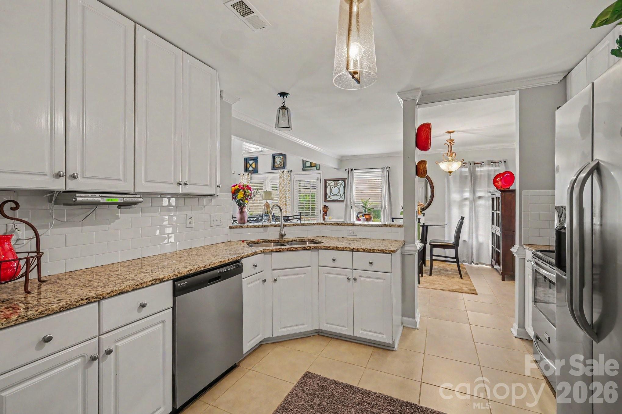 8609 Fox Chase Lane Property Photo 12