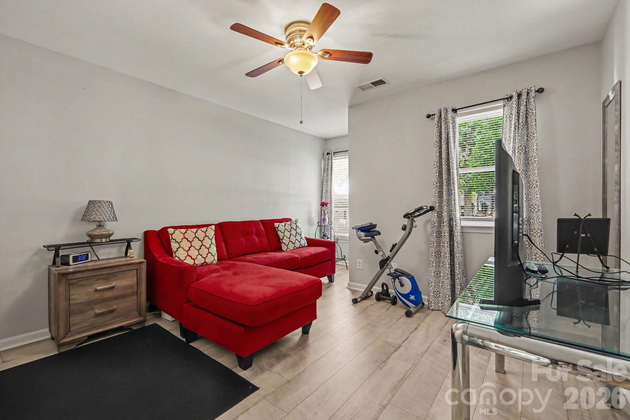 8609 Fox Chase Lane Property Photo 17