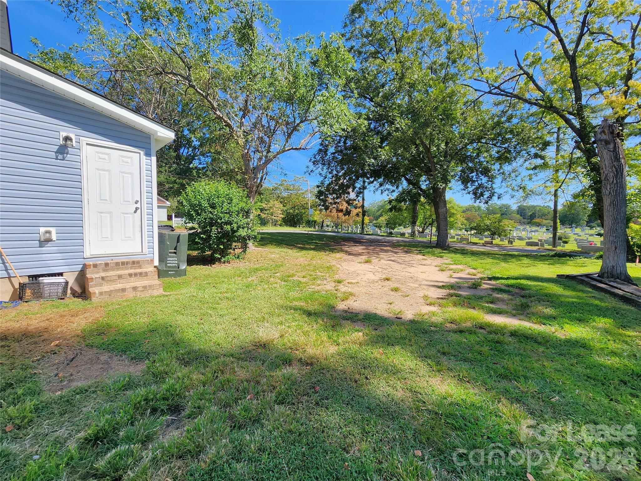 506 Cook Street Property Photo 16