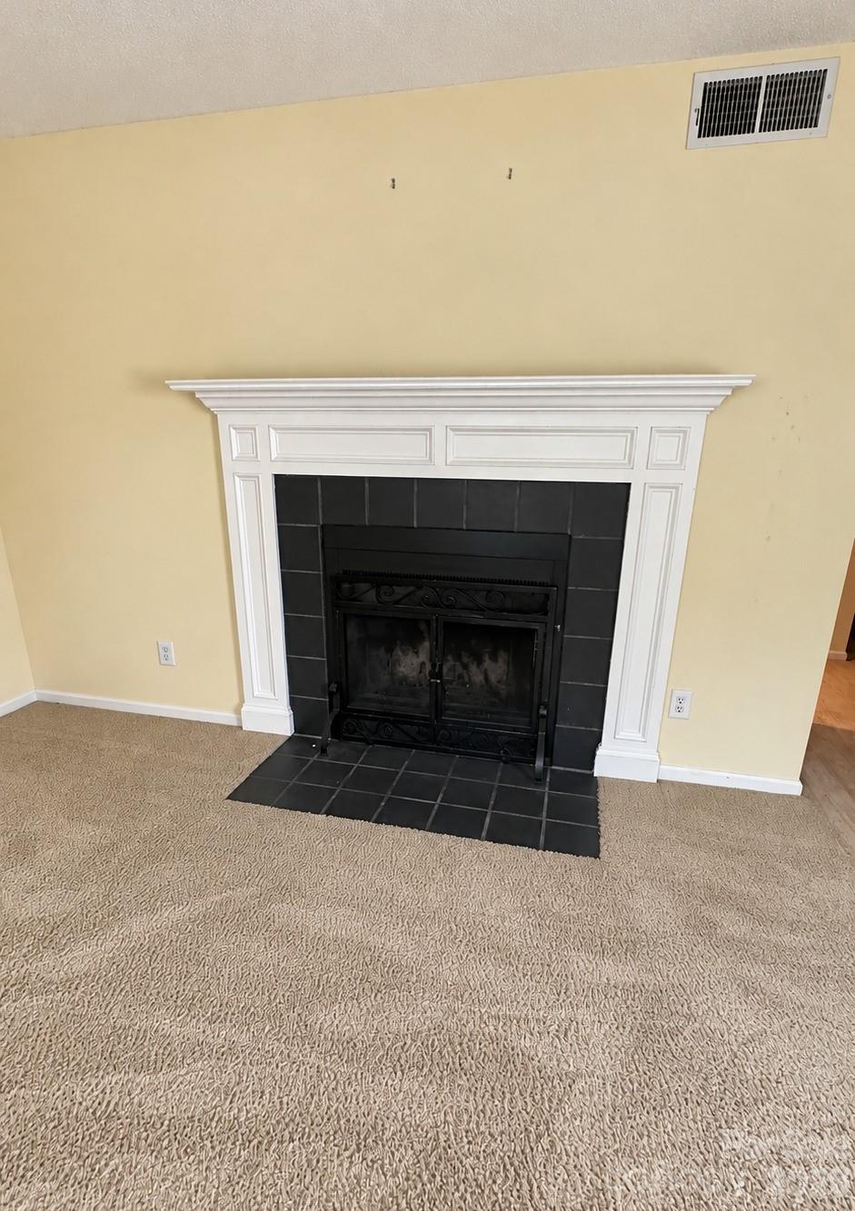 4011 Whirlaway Court C Property Photo 5