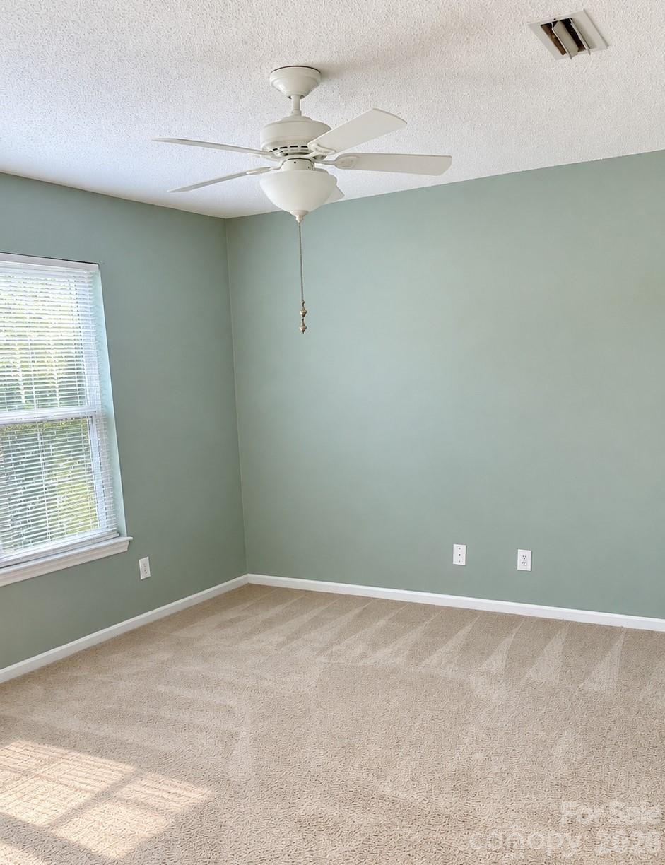 4011 Whirlaway Court C Property Photo 11