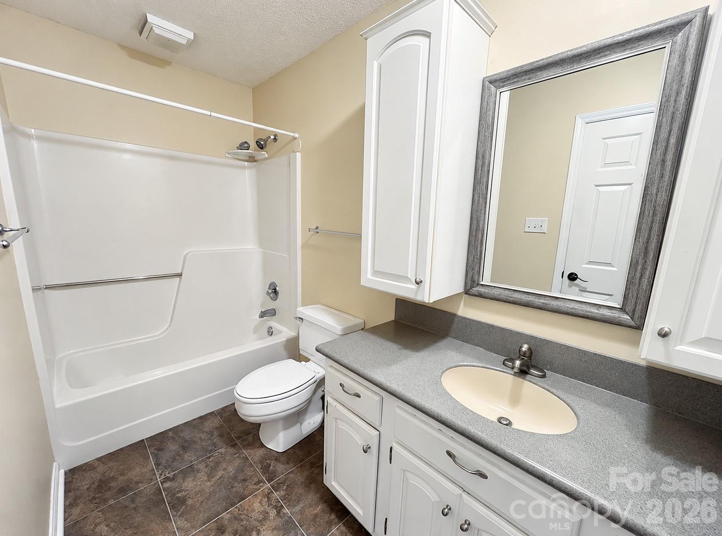 4011 Whirlaway Court C Property Photo 12