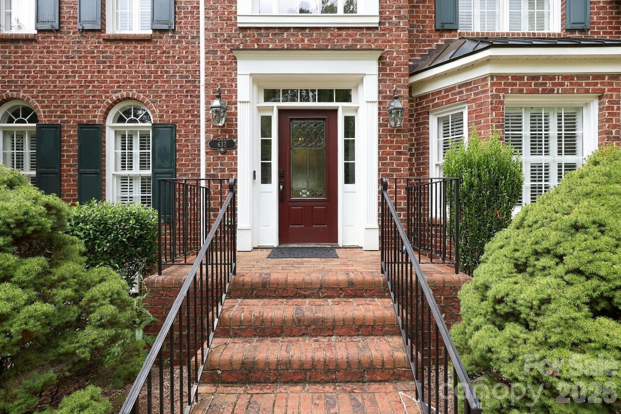 633 Peacehaven Road Property Photo 4