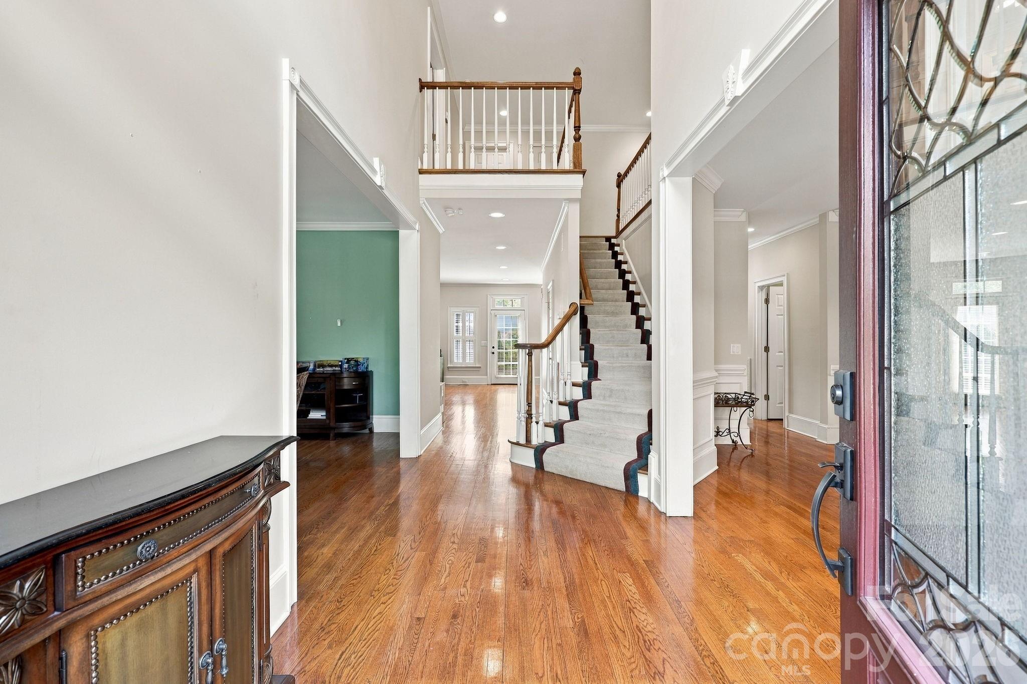 633 Peacehaven Road Property Photo 6