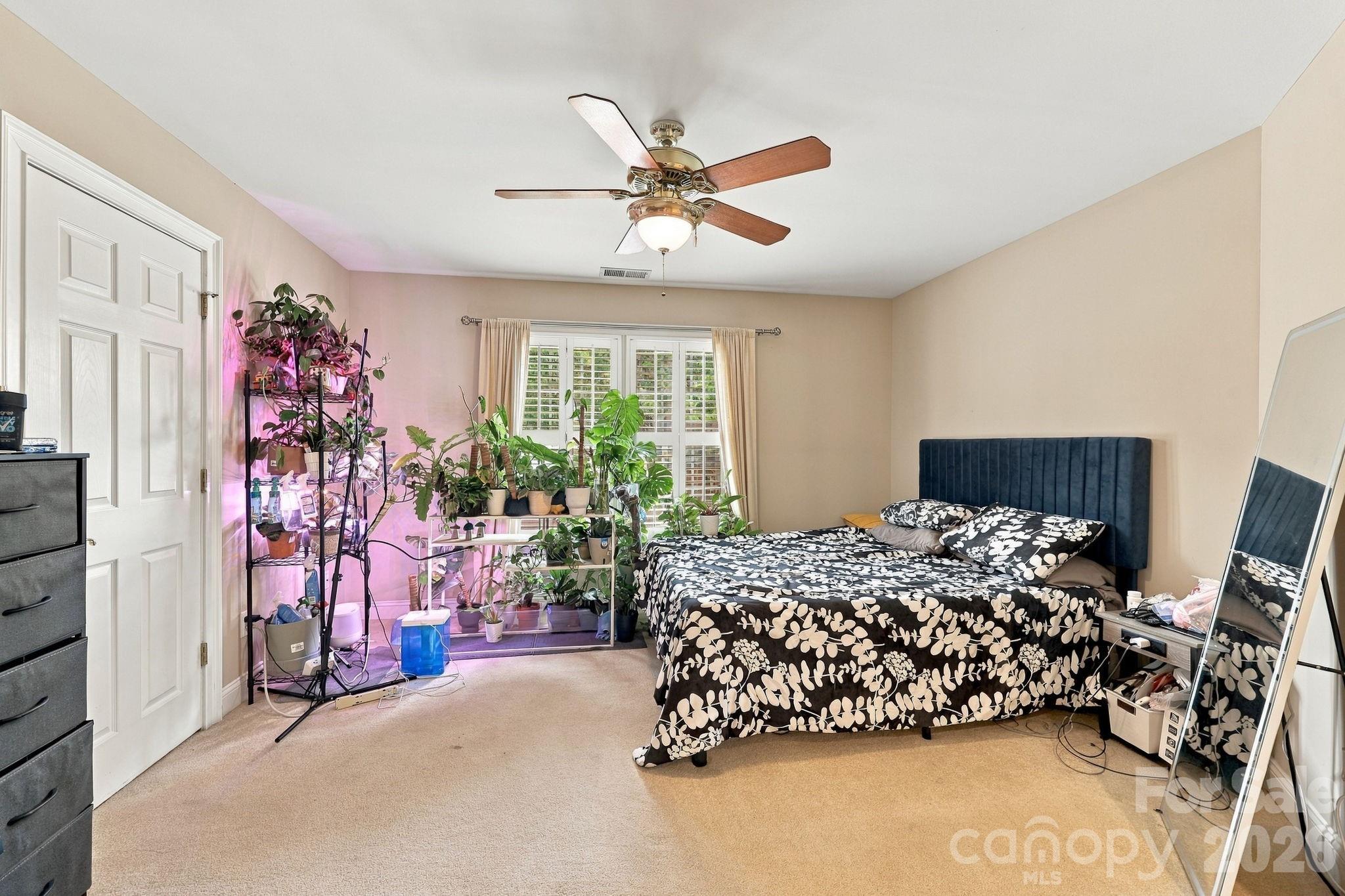 633 Peacehaven Road Property Photo 26