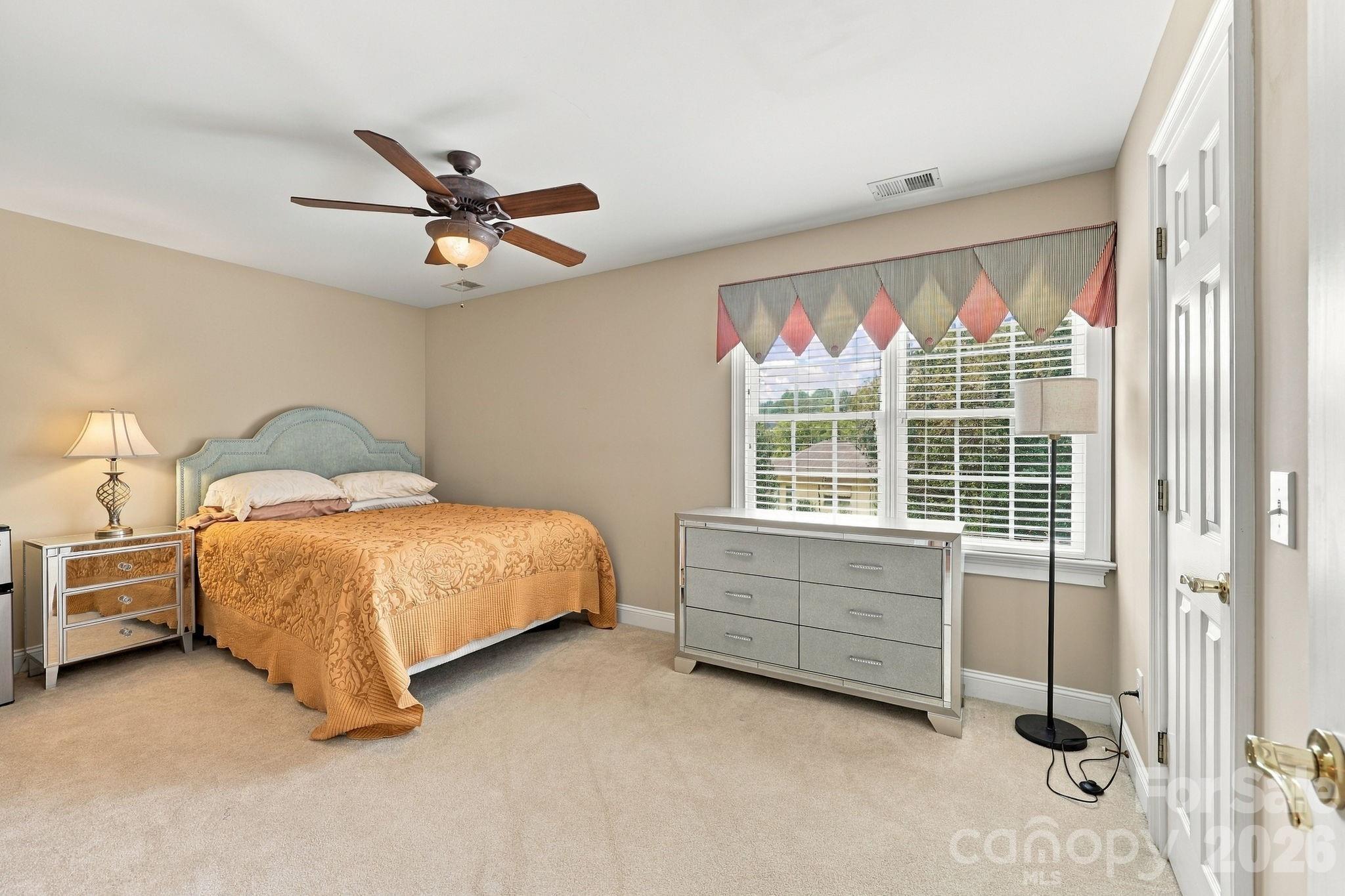 633 Peacehaven Road Property Photo 29