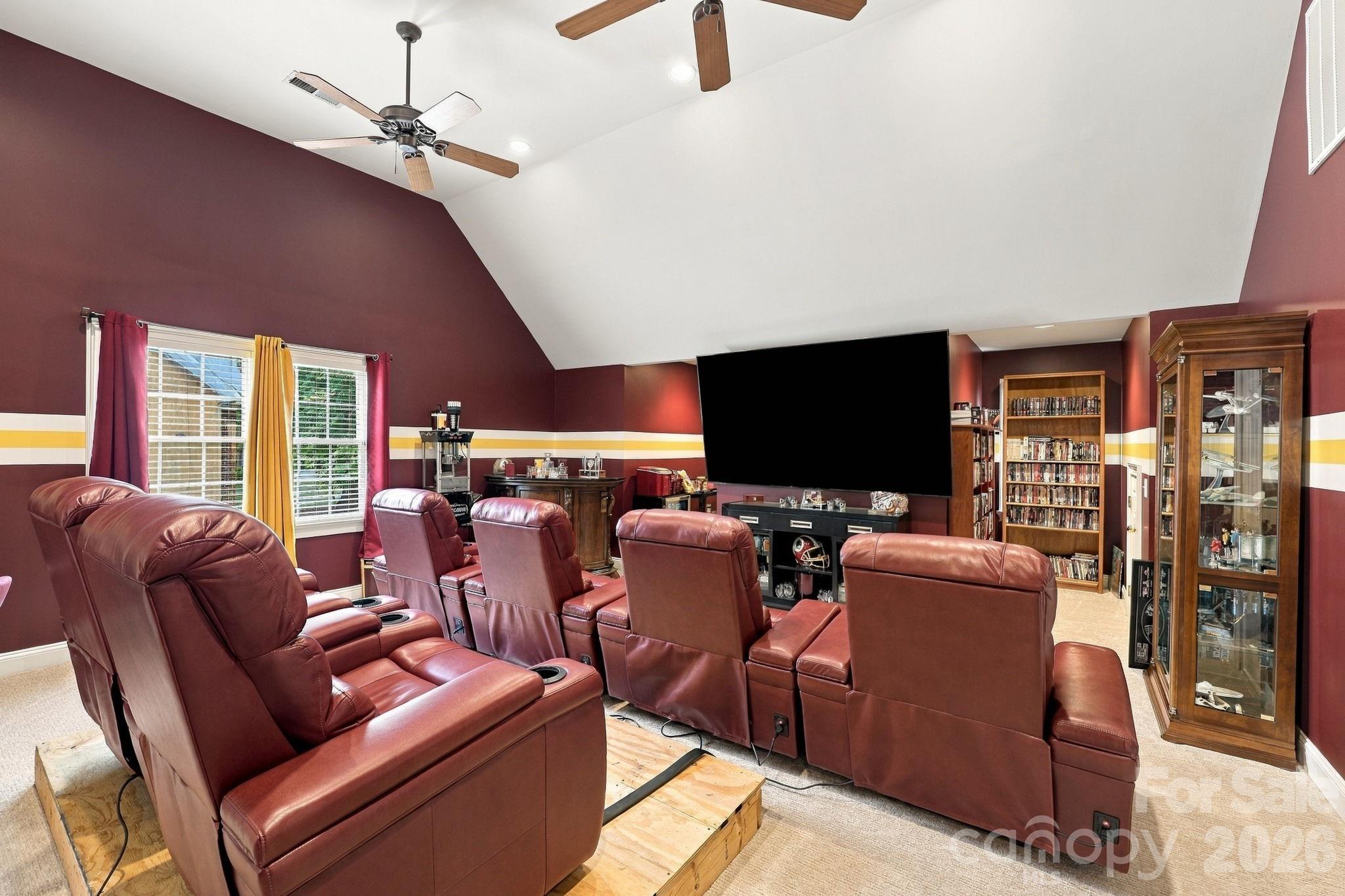 633 Peacehaven Road Property Photo 35