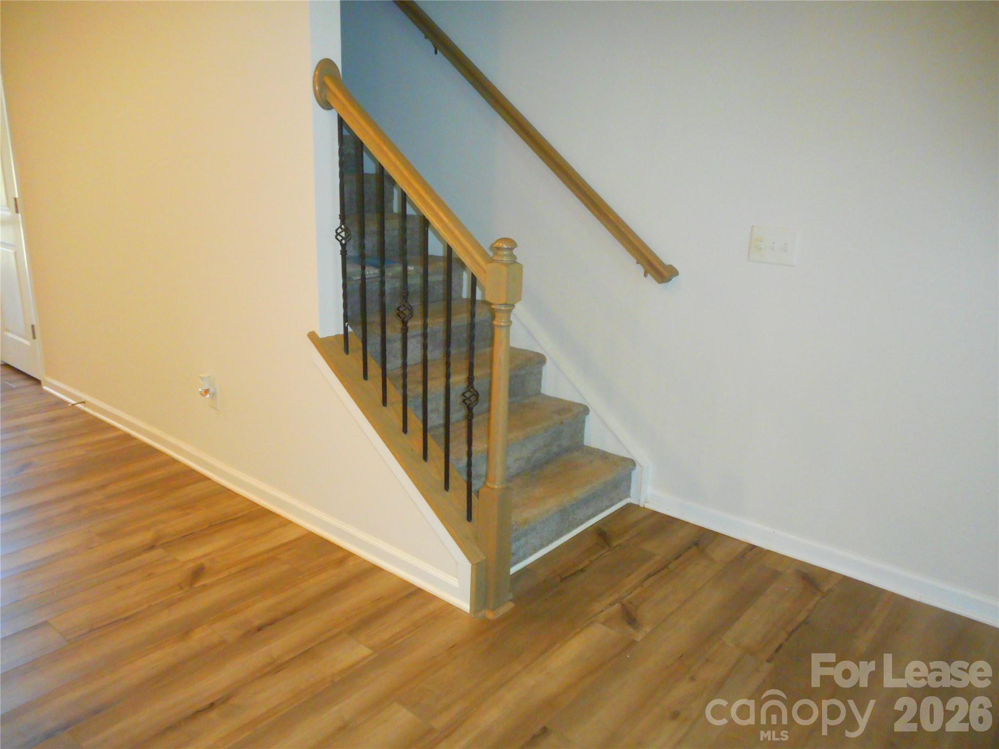 12715 Wandering Brook Drive Property Photo 10
