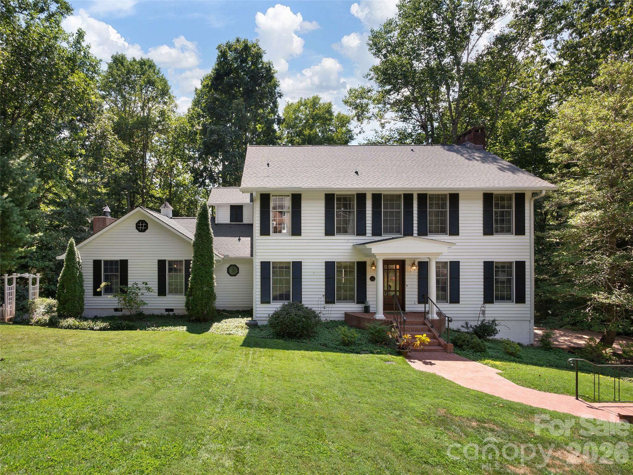 440 Sondley Woods Place Property Photo 1