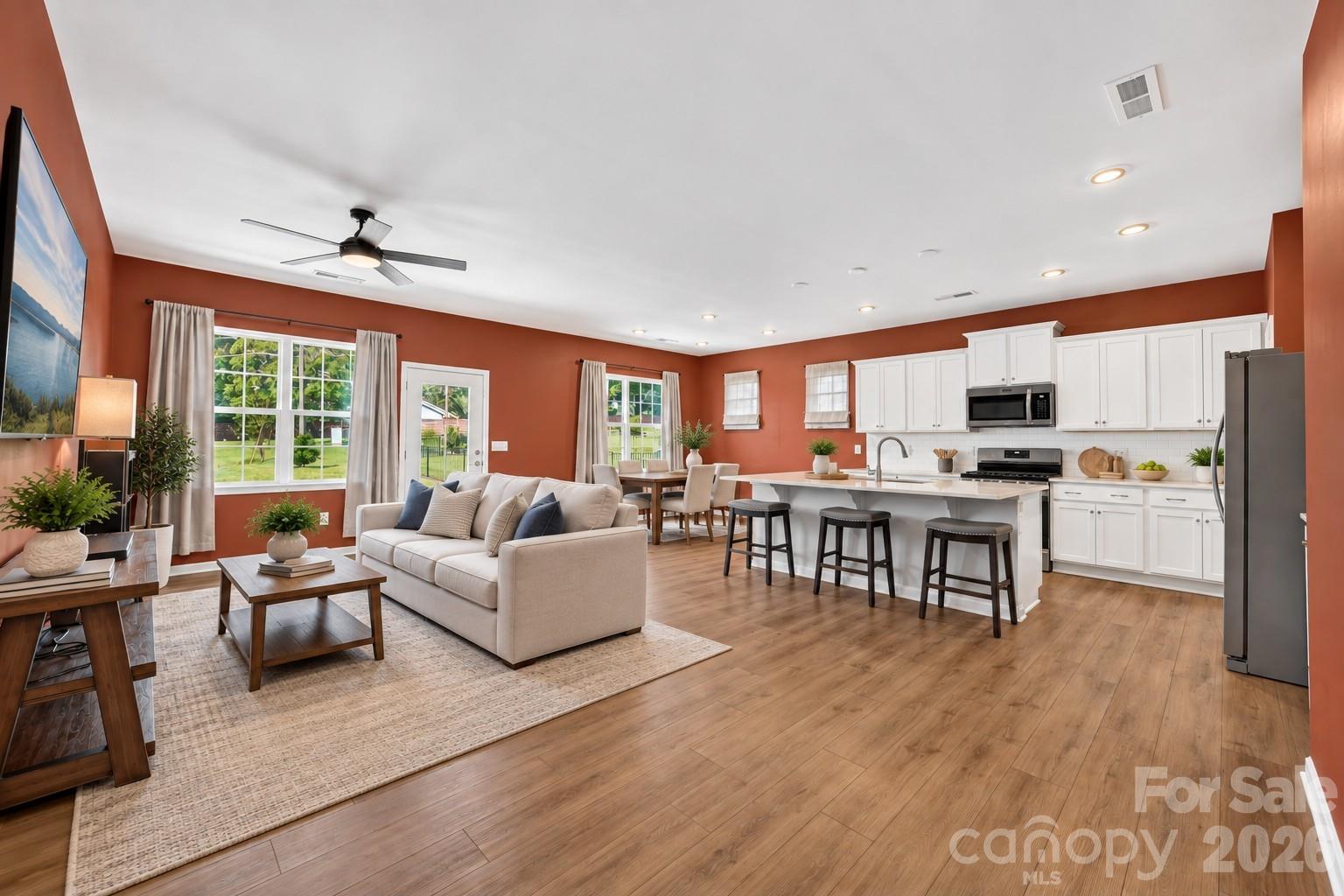 156 White Apple Way Property Photo 2