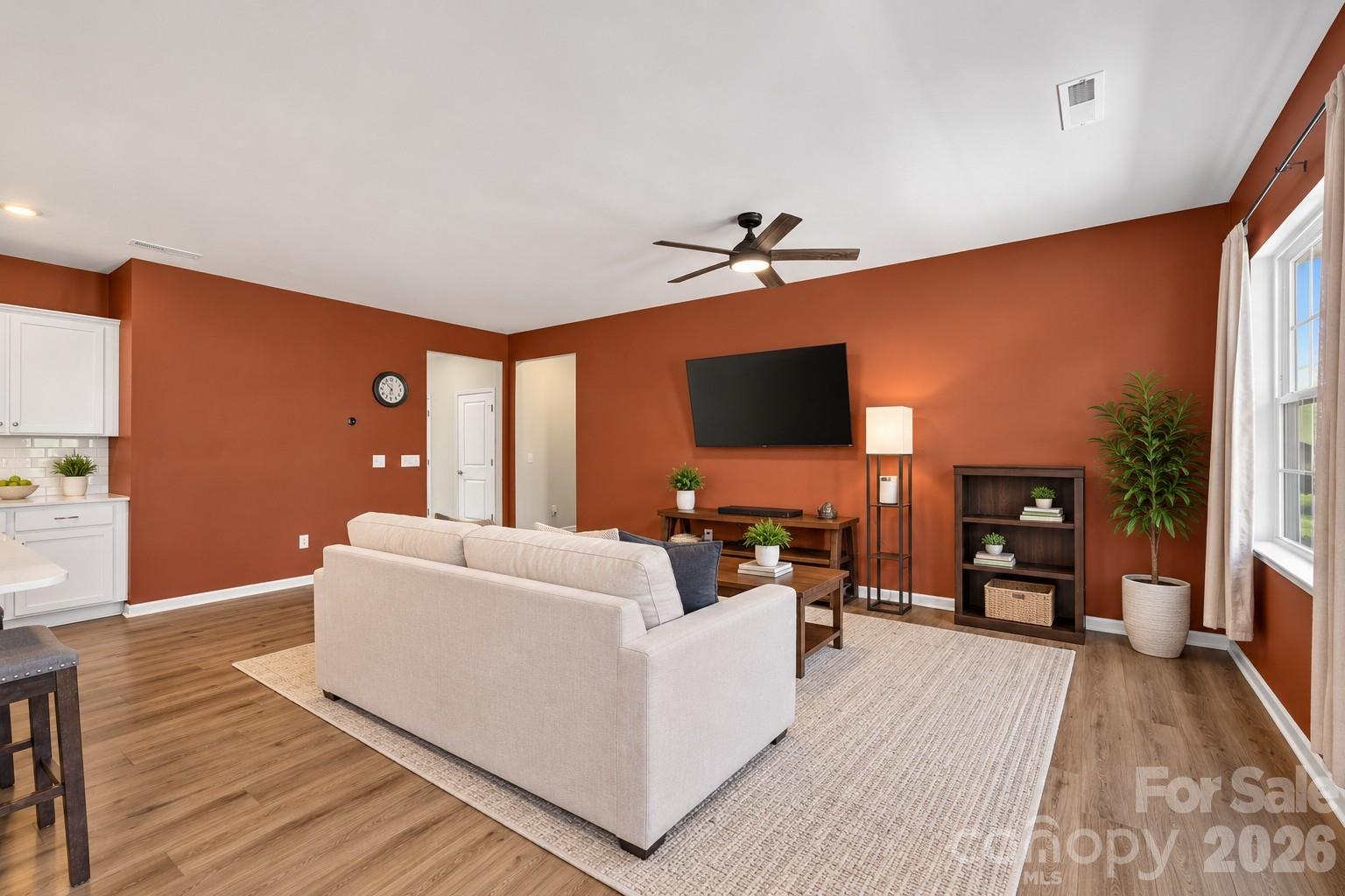 156 White Apple Way Property Photo 7