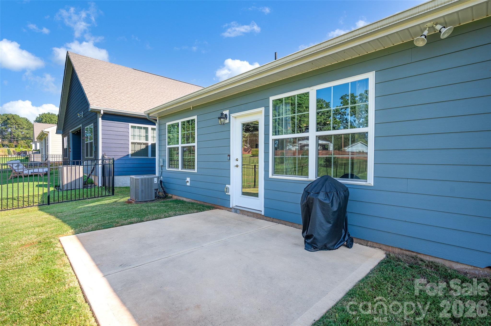 156 White Apple Way Property Photo 18