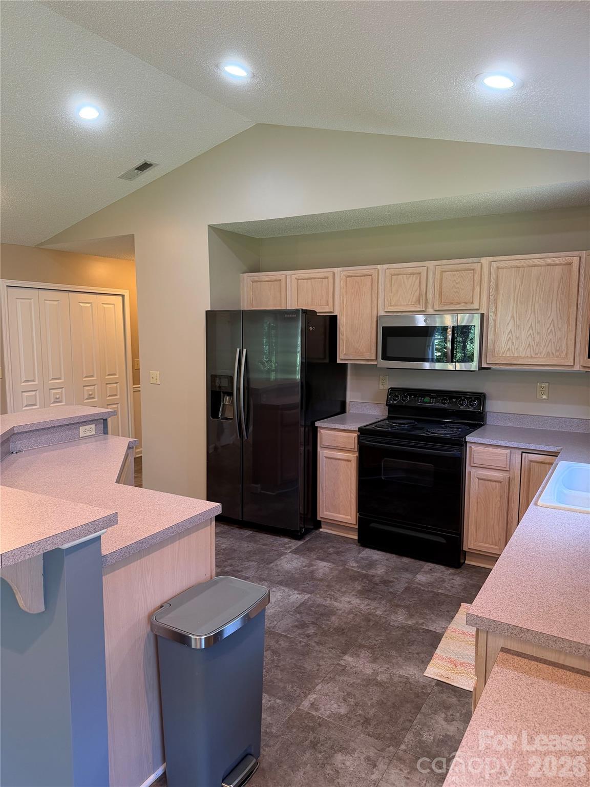 37 Sunview Circle Property Photo 9