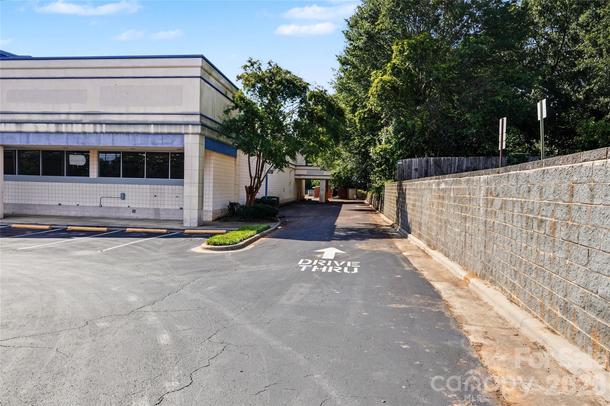 110 W Garrison Boulevard Property Photo 19