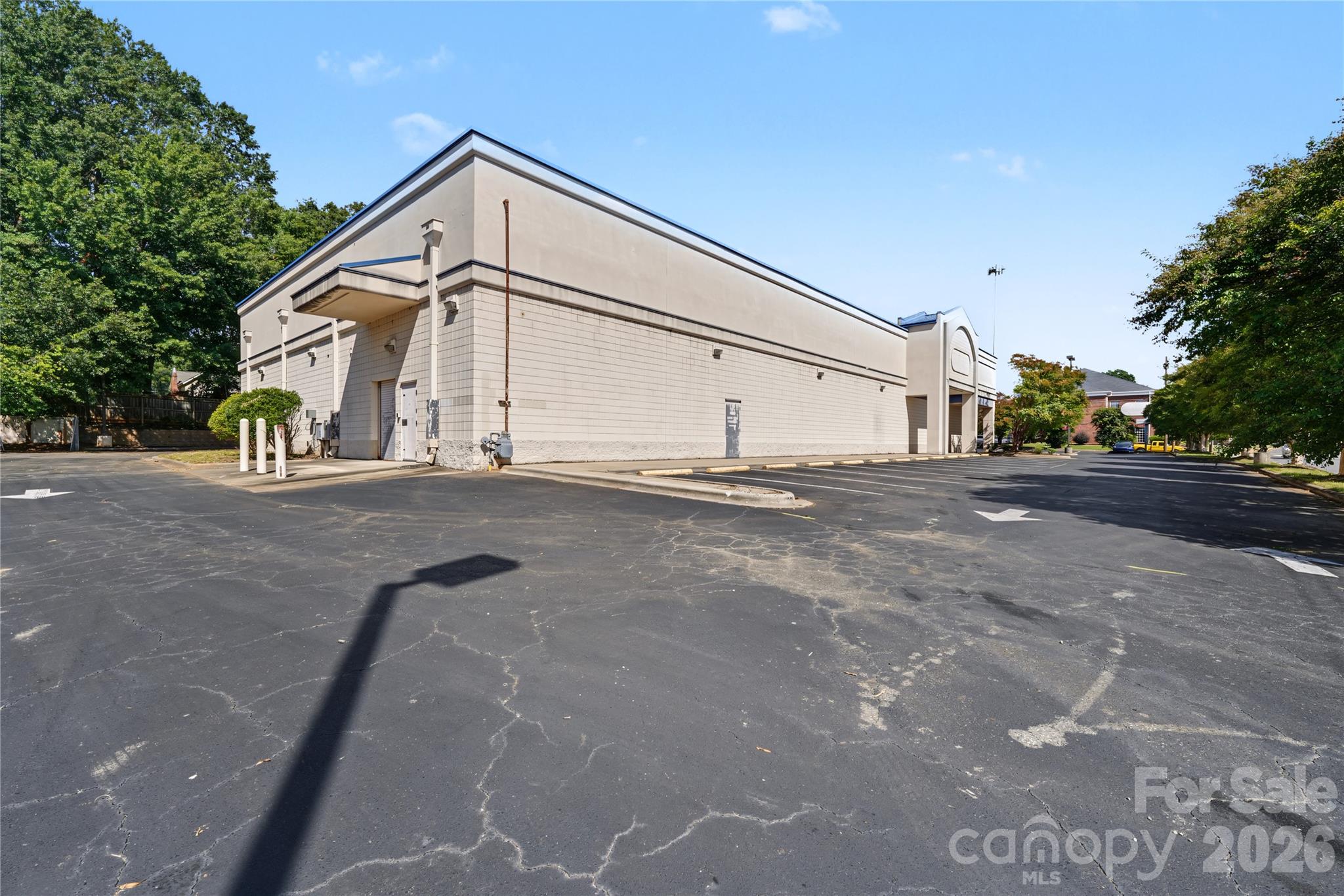 110 W Garrison Boulevard Property Photo 24