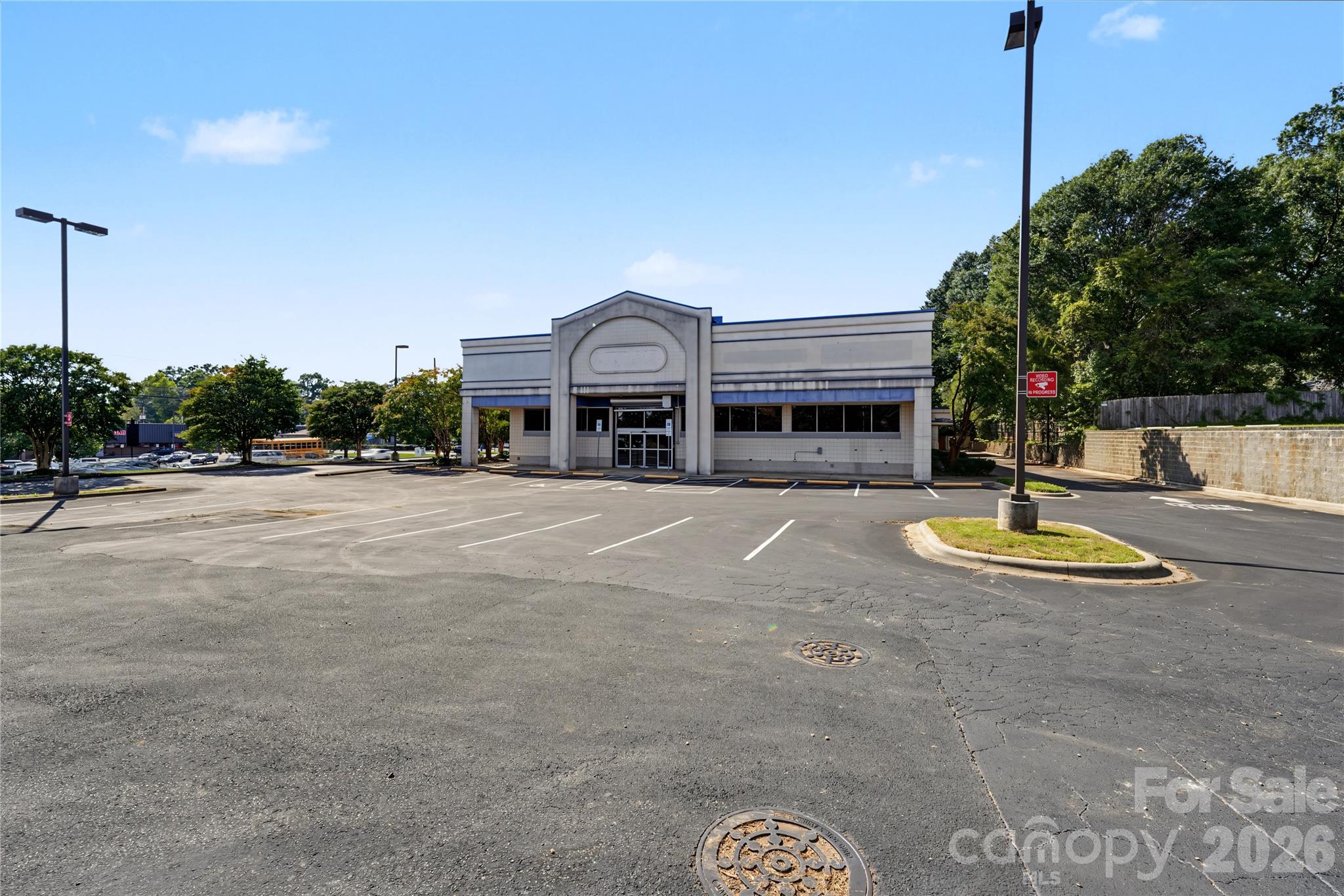 110 W Garrison Boulevard Property Photo 26