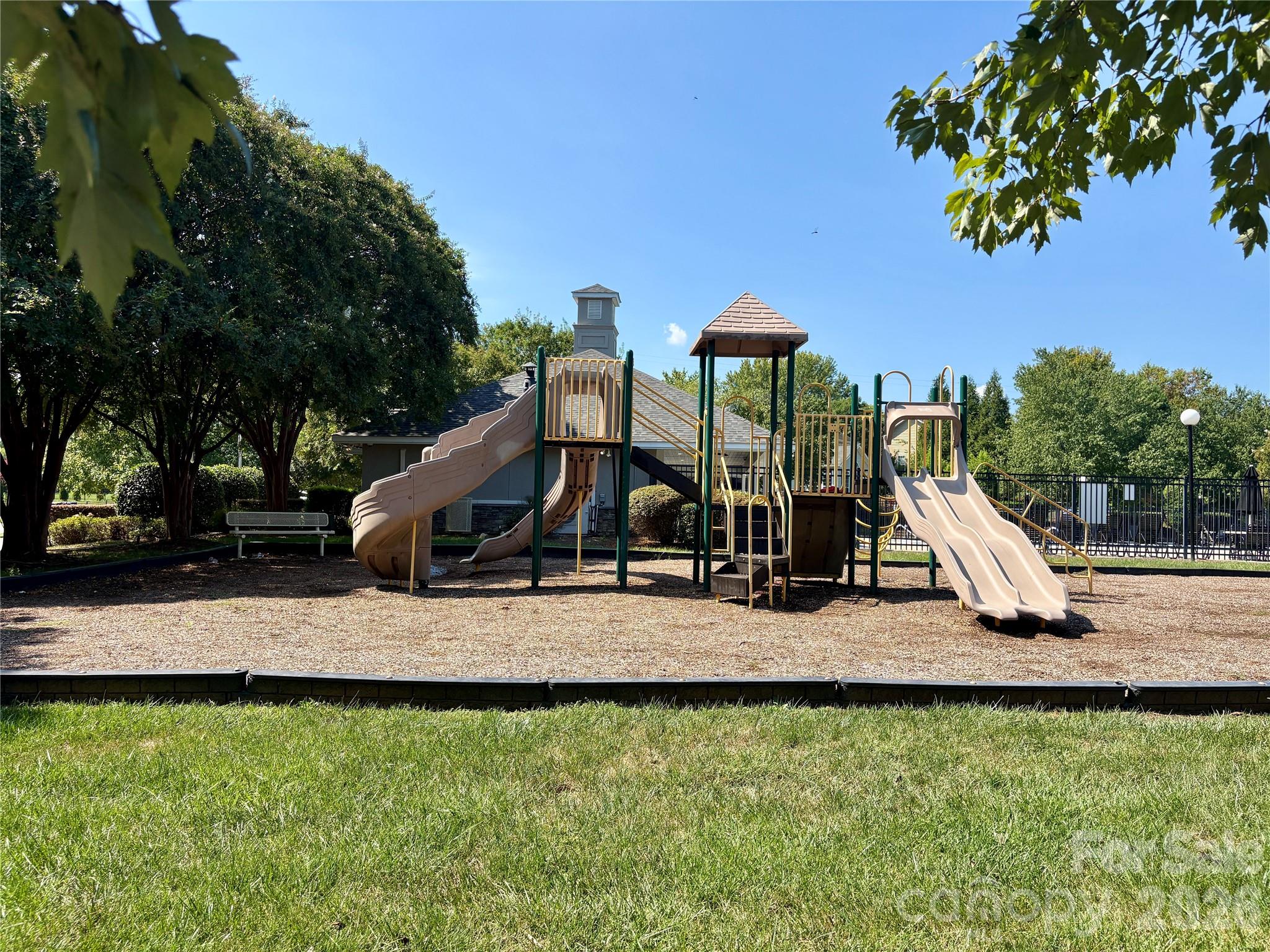 3627 Danvers Street Property Photo 22