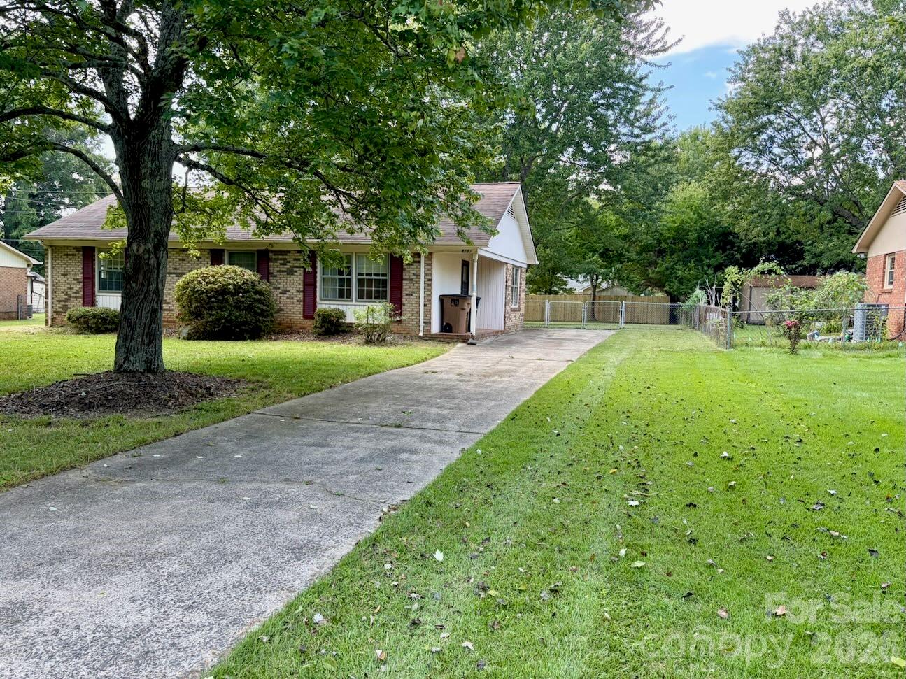 8211 Wynnview Road Property Photo 3