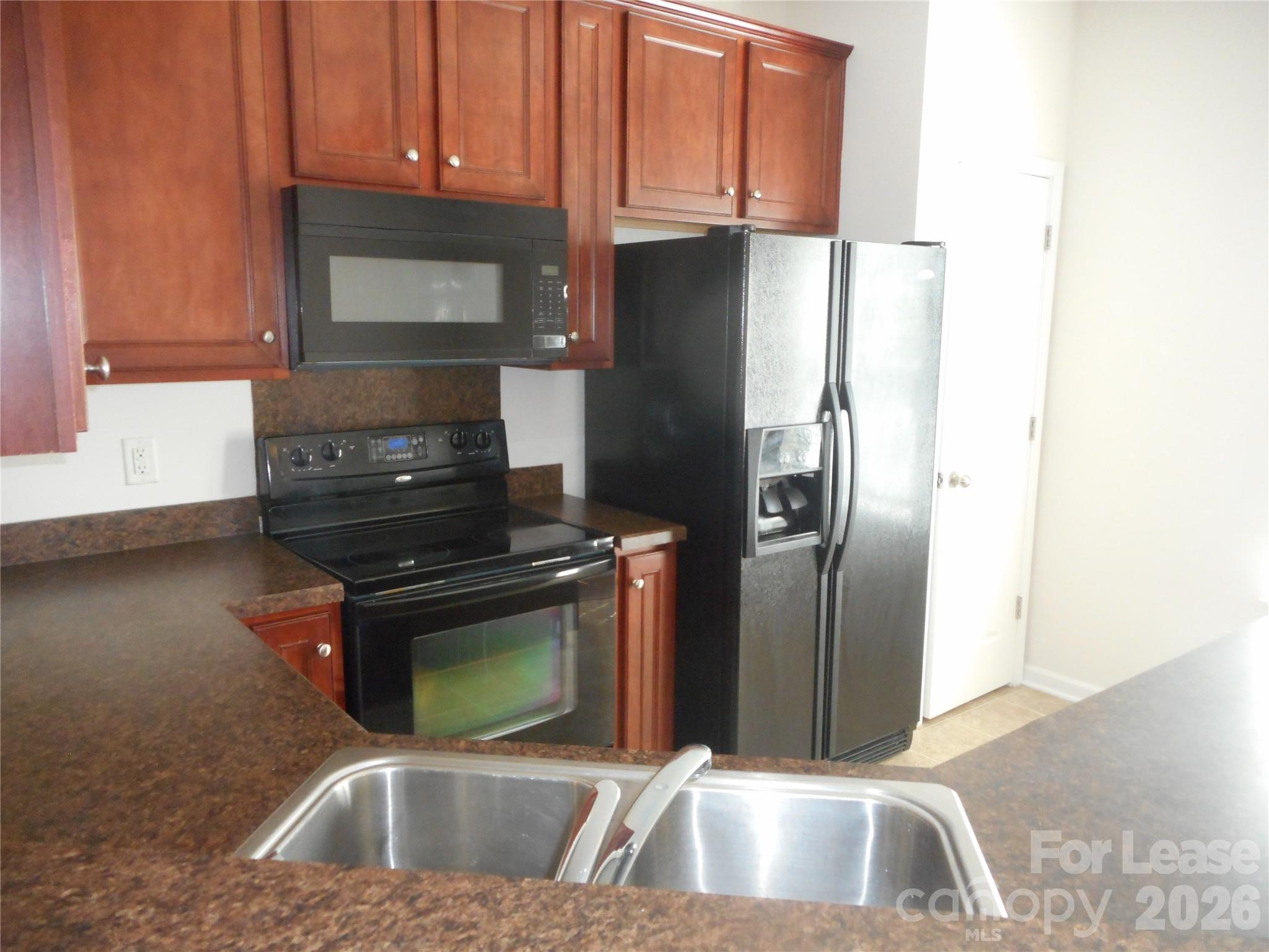 2331 Crosscut Drive Property Photo 5