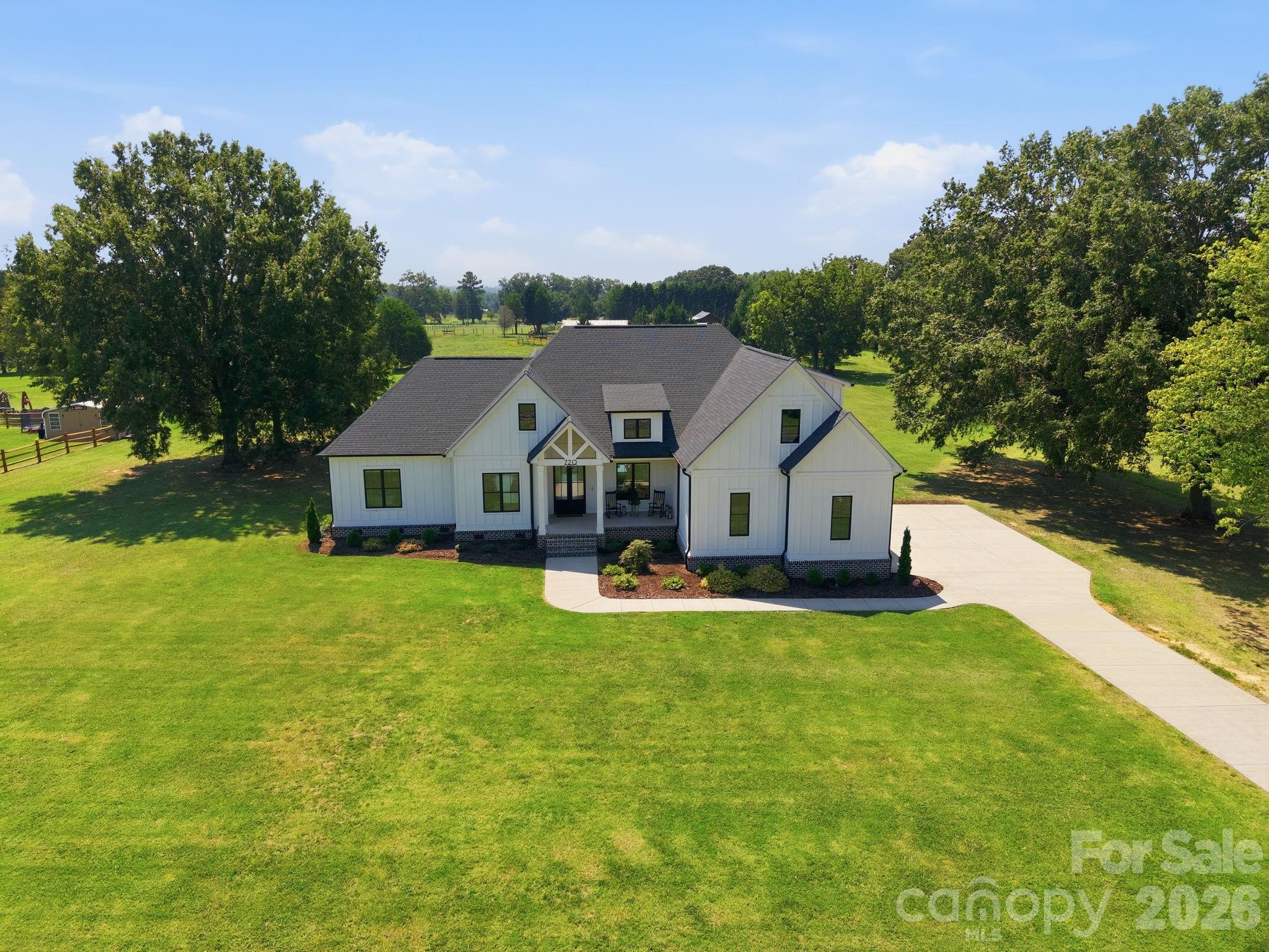 720 Trexler Loop Property Photo 2