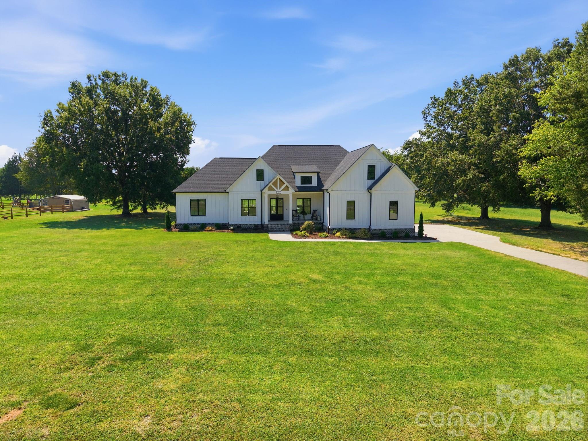 720 Trexler Loop Property Photo 4
