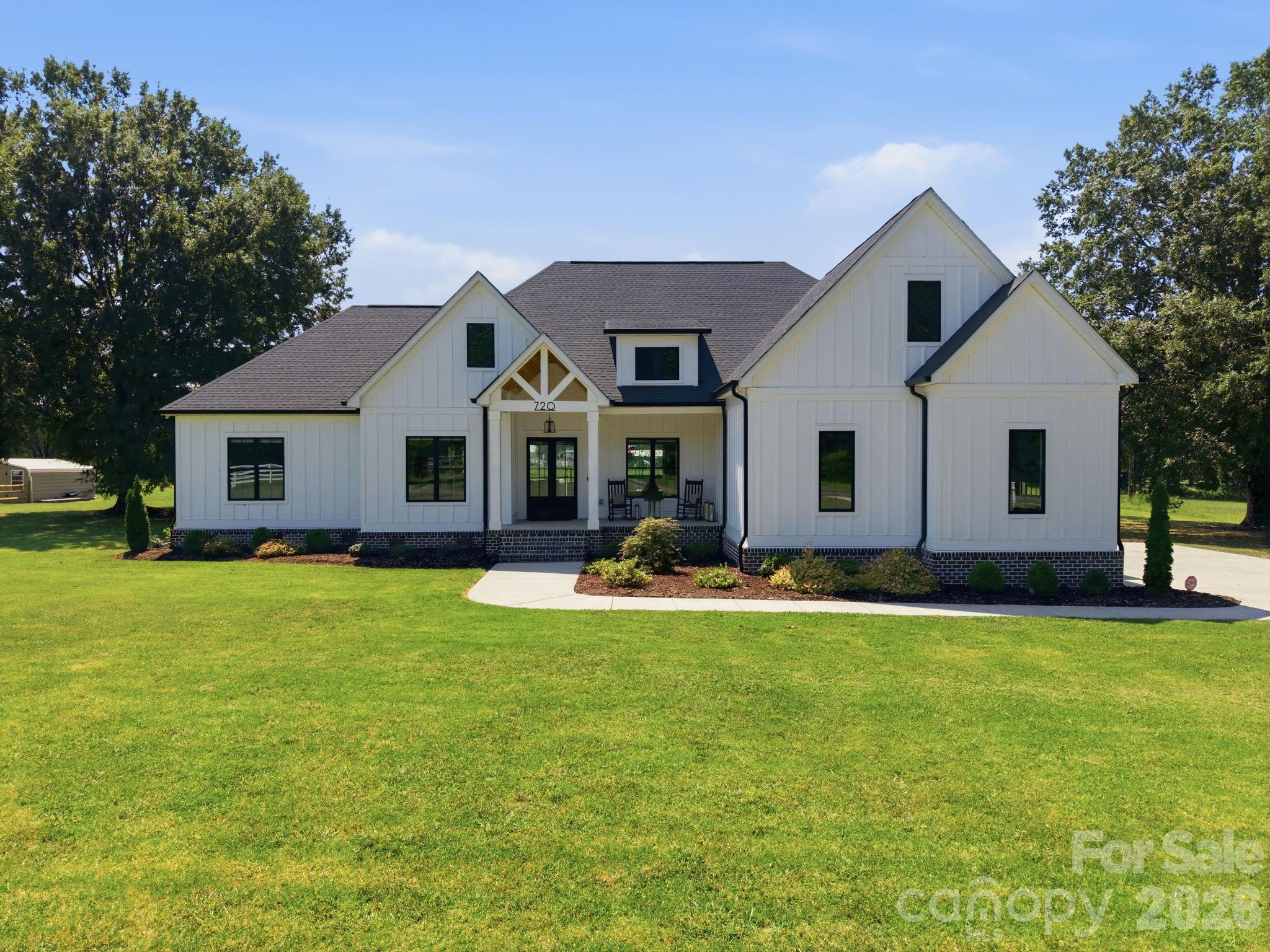 720 Trexler Loop Property Photo 6
