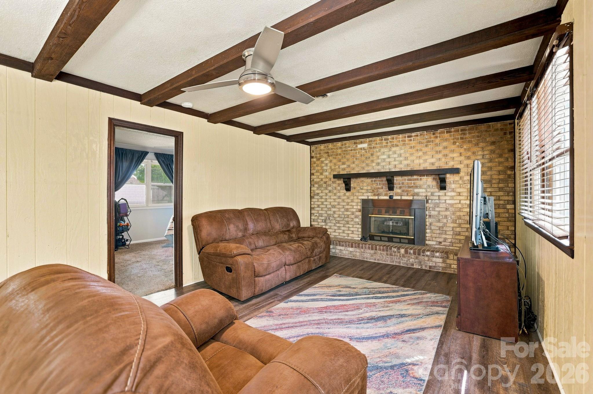 5421 Woodside Drive Property Photo 11