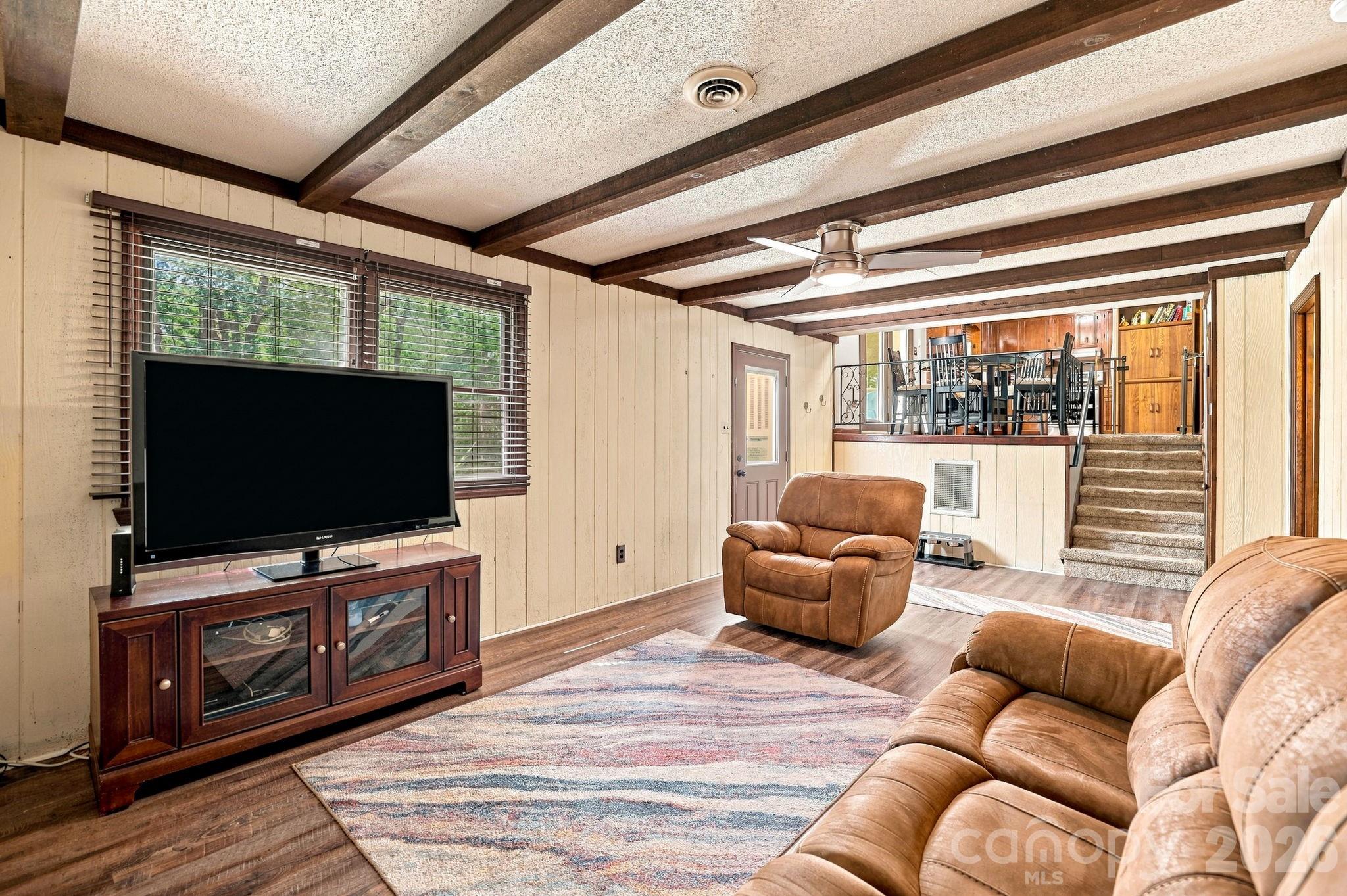 5421 Woodside Drive Property Photo 12