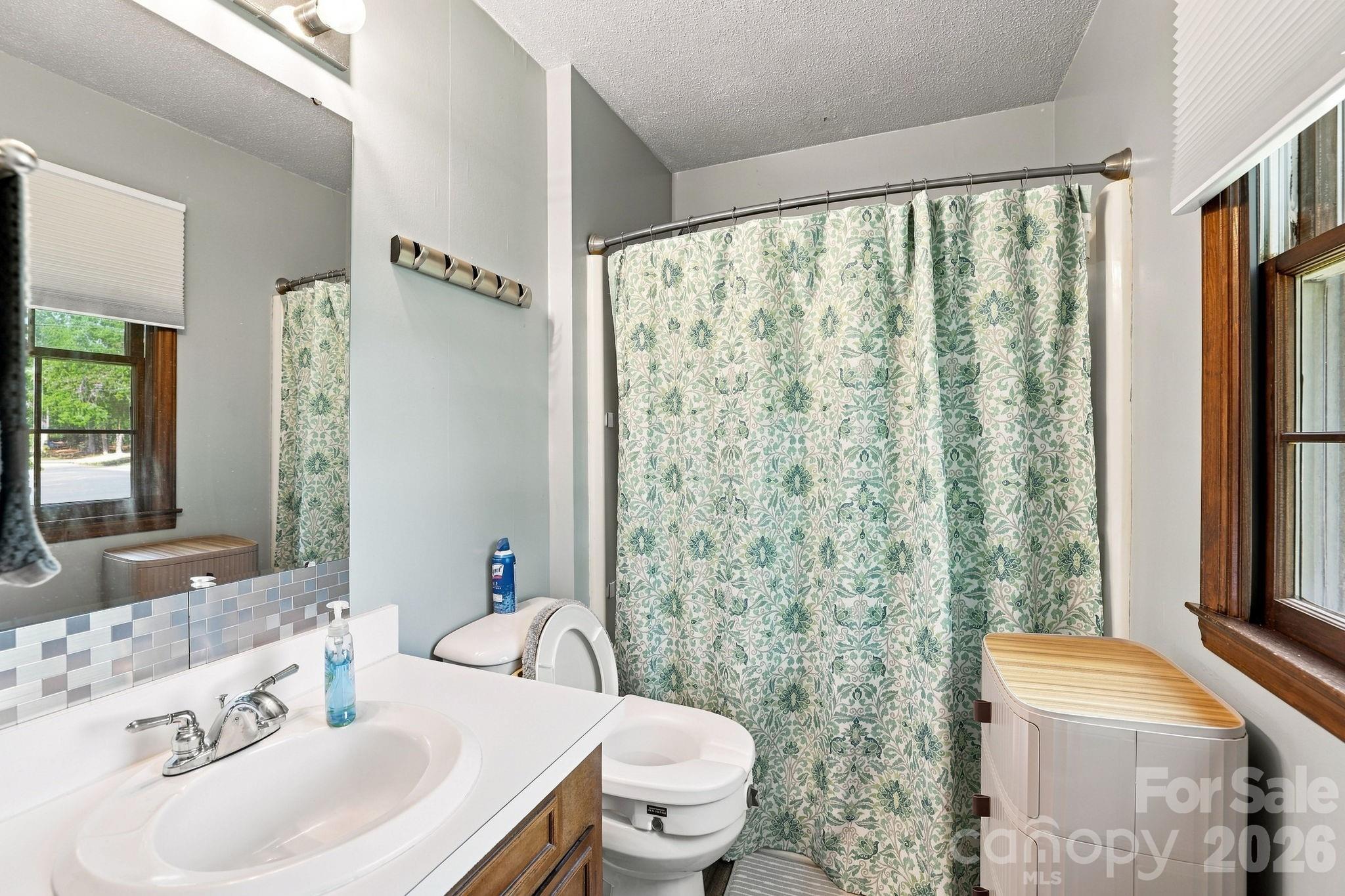 5421 Woodside Drive Property Photo 16