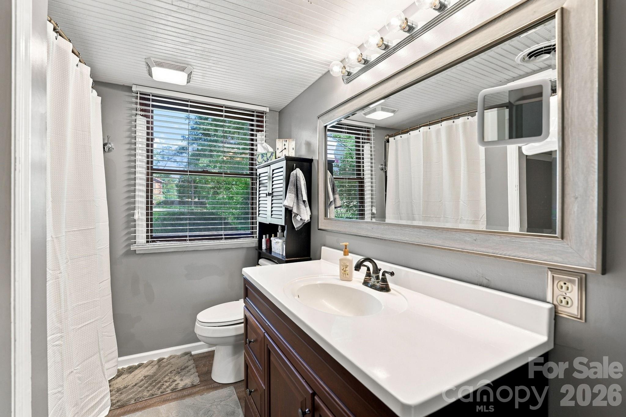 5421 Woodside Drive Property Photo 18