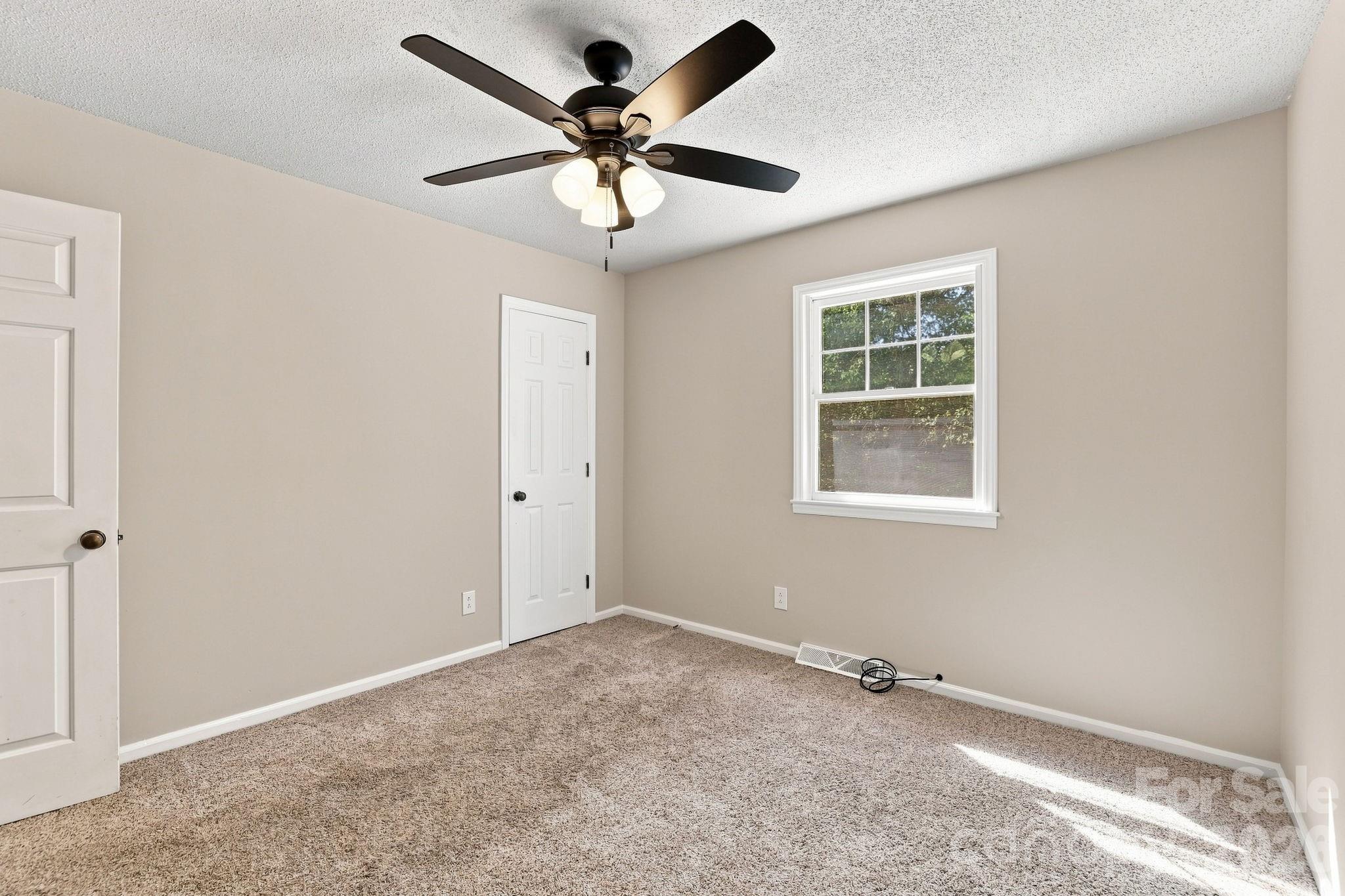 5421 Woodside Drive Property Photo 20
