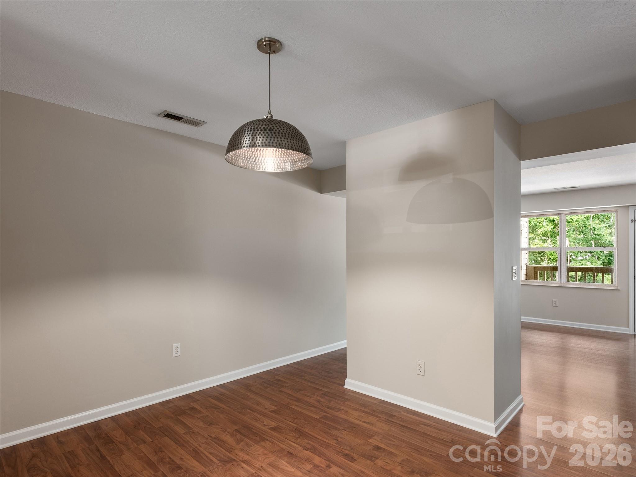507 Carlyle Way Property Photo 7