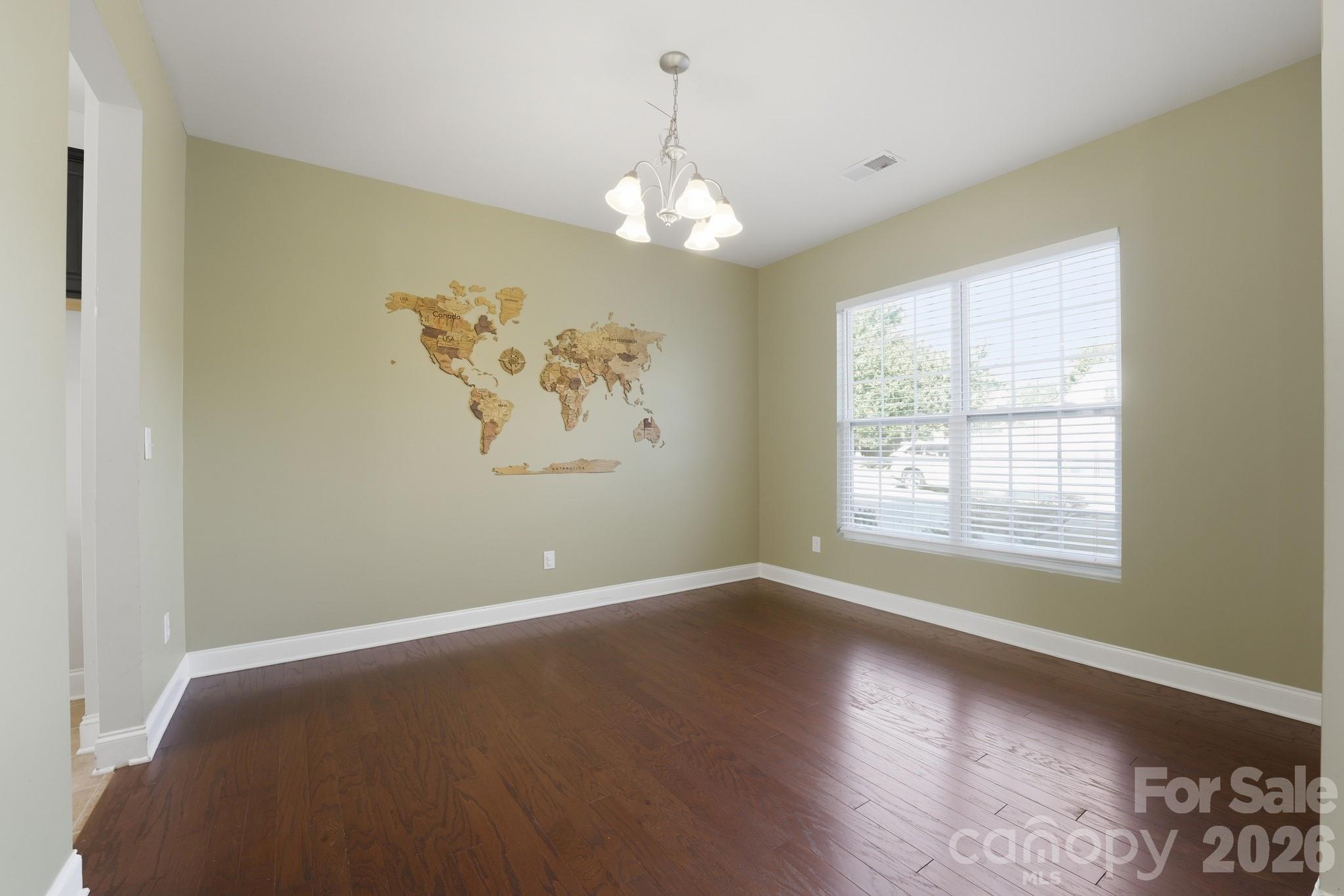 284 Oakbourne Lane Property Photo 7