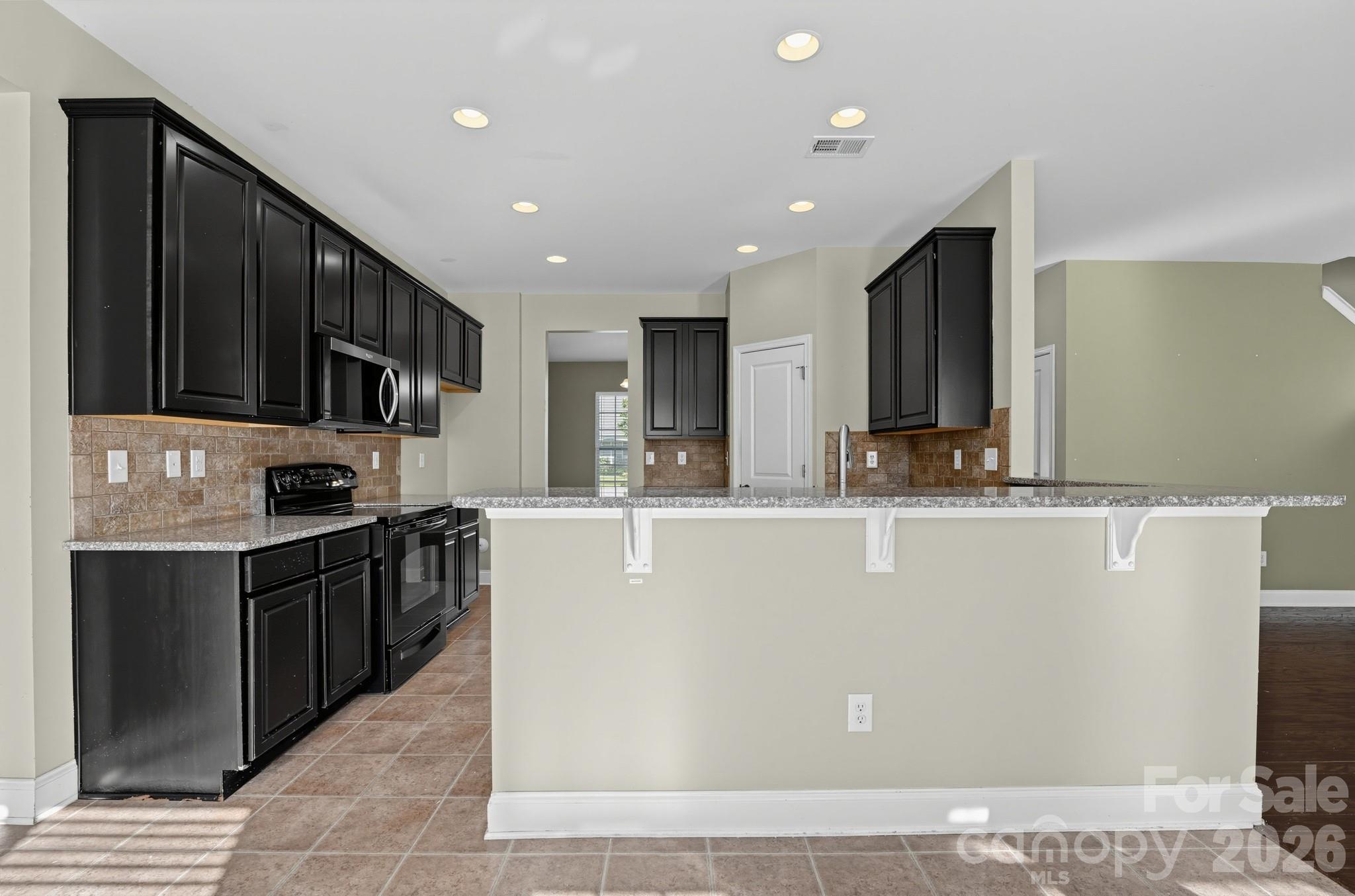 284 Oakbourne Lane Property Photo 10
