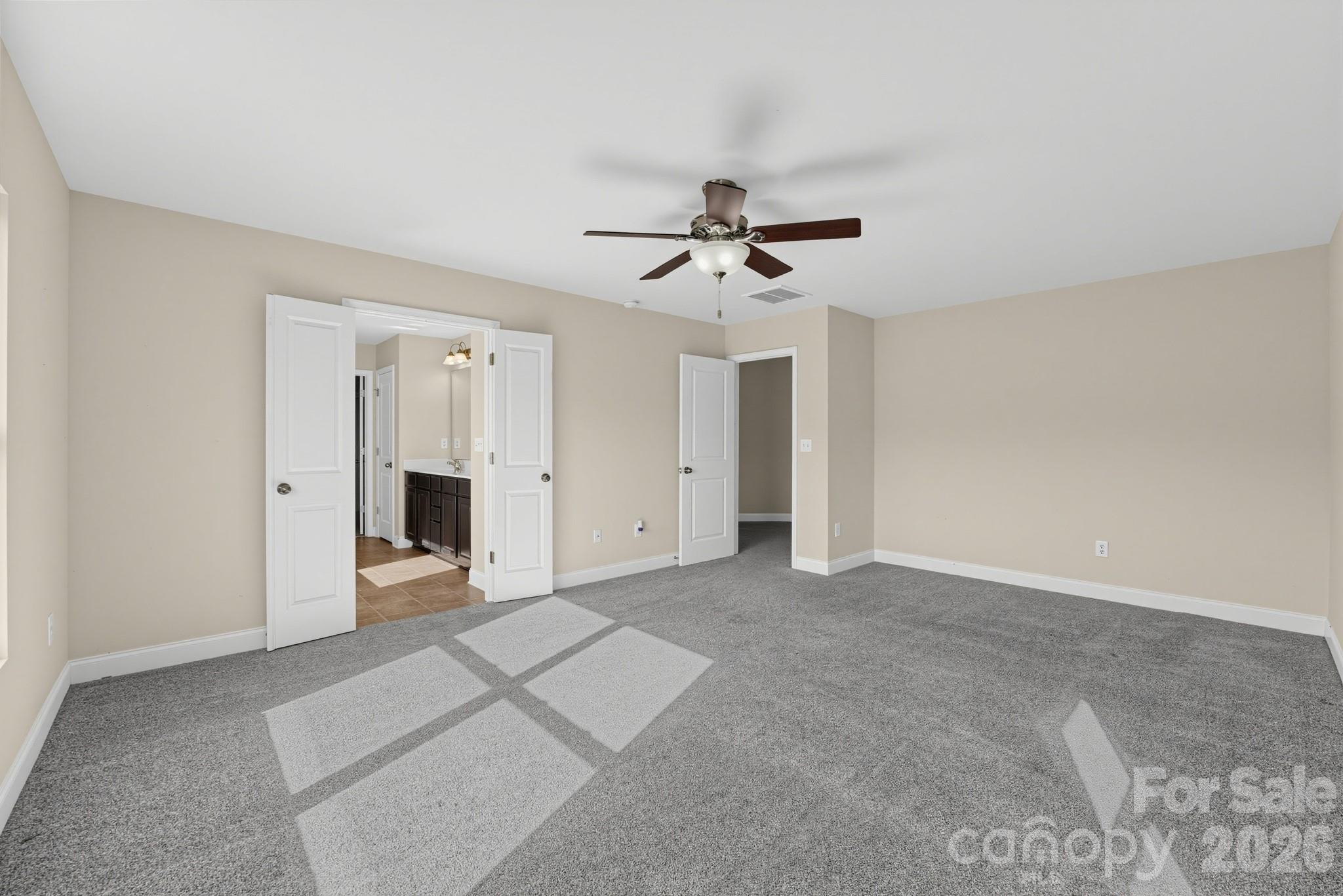 284 Oakbourne Lane Property Photo 15