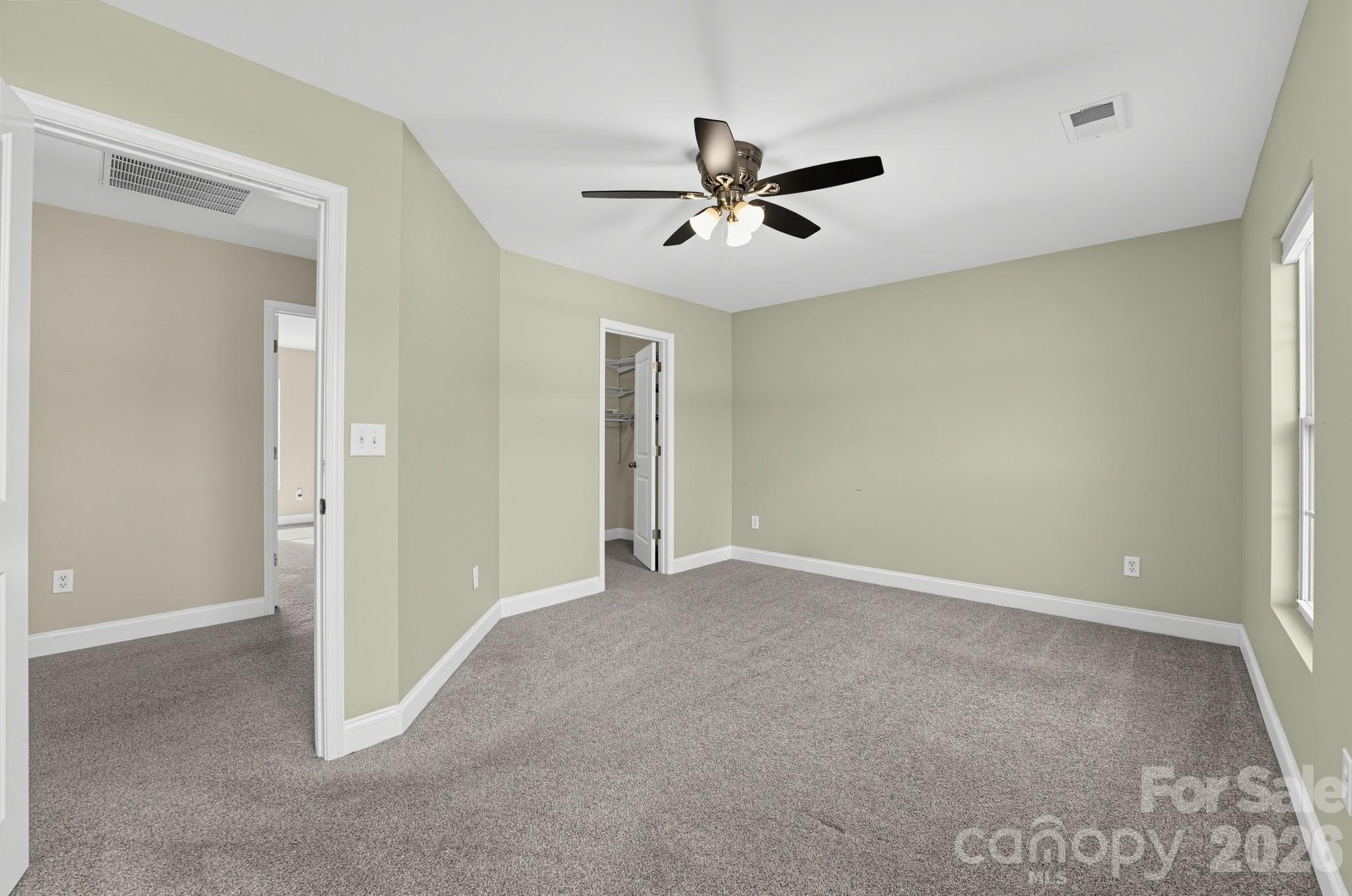 284 Oakbourne Lane Property Photo 21