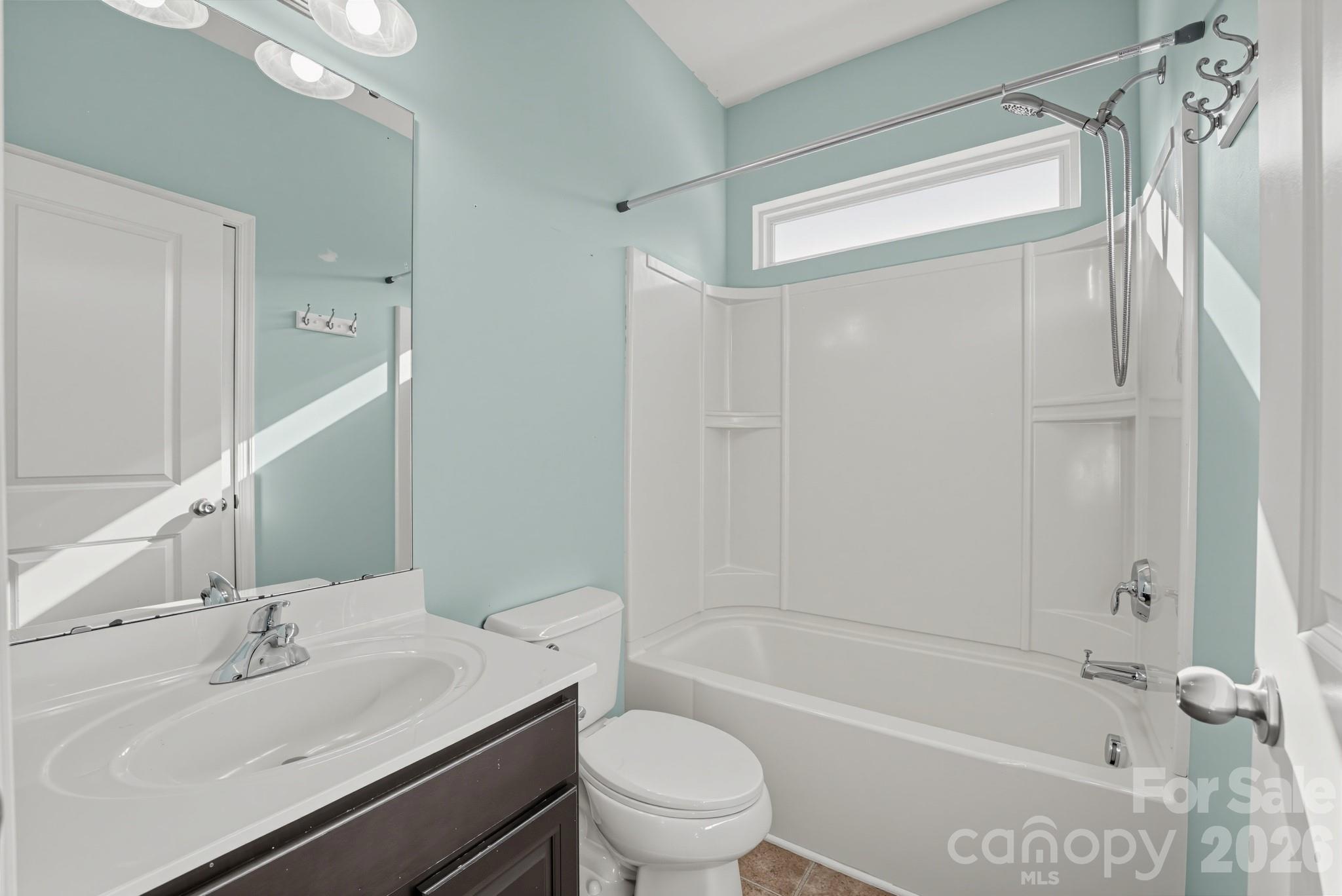 284 Oakbourne Lane Property Photo 24