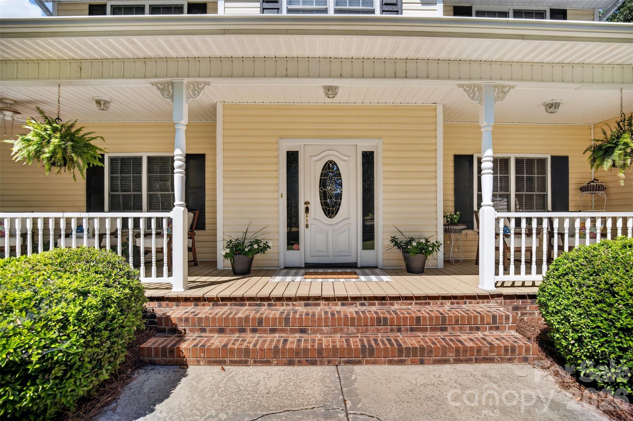 4043 Thompson Road Property Photo 8