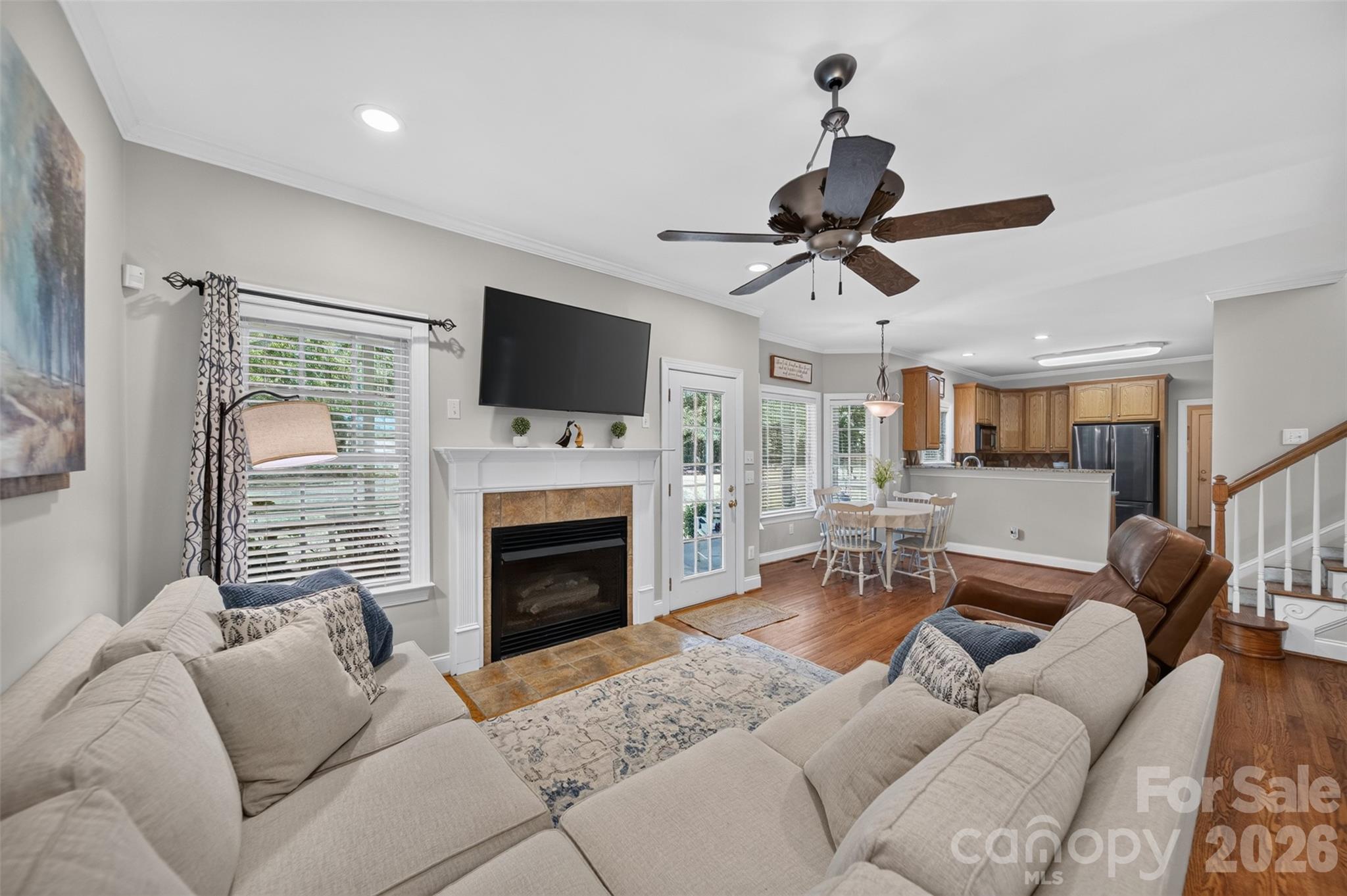 4043 Thompson Road Property Photo 13