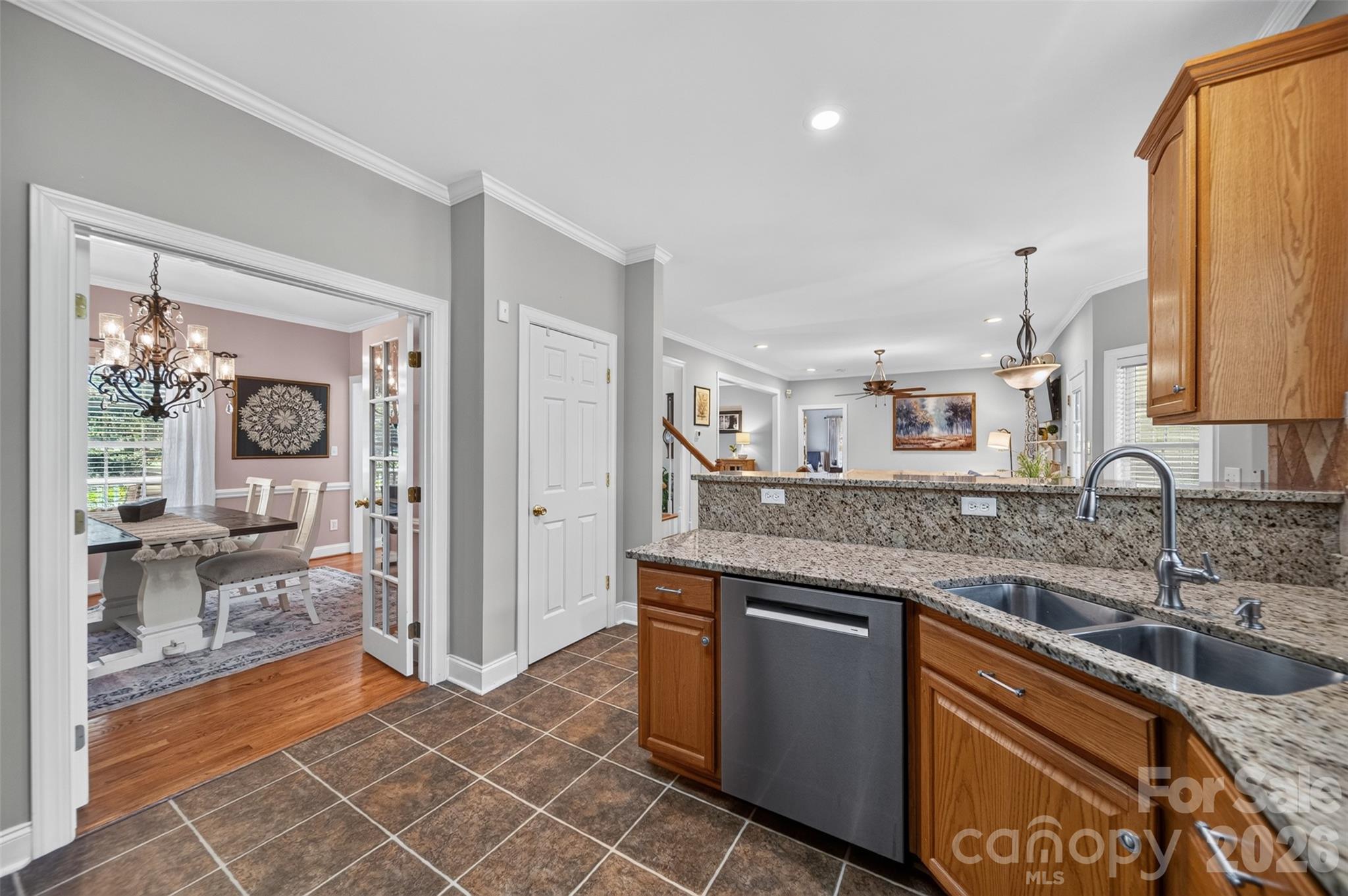 4043 Thompson Road Property Photo 15
