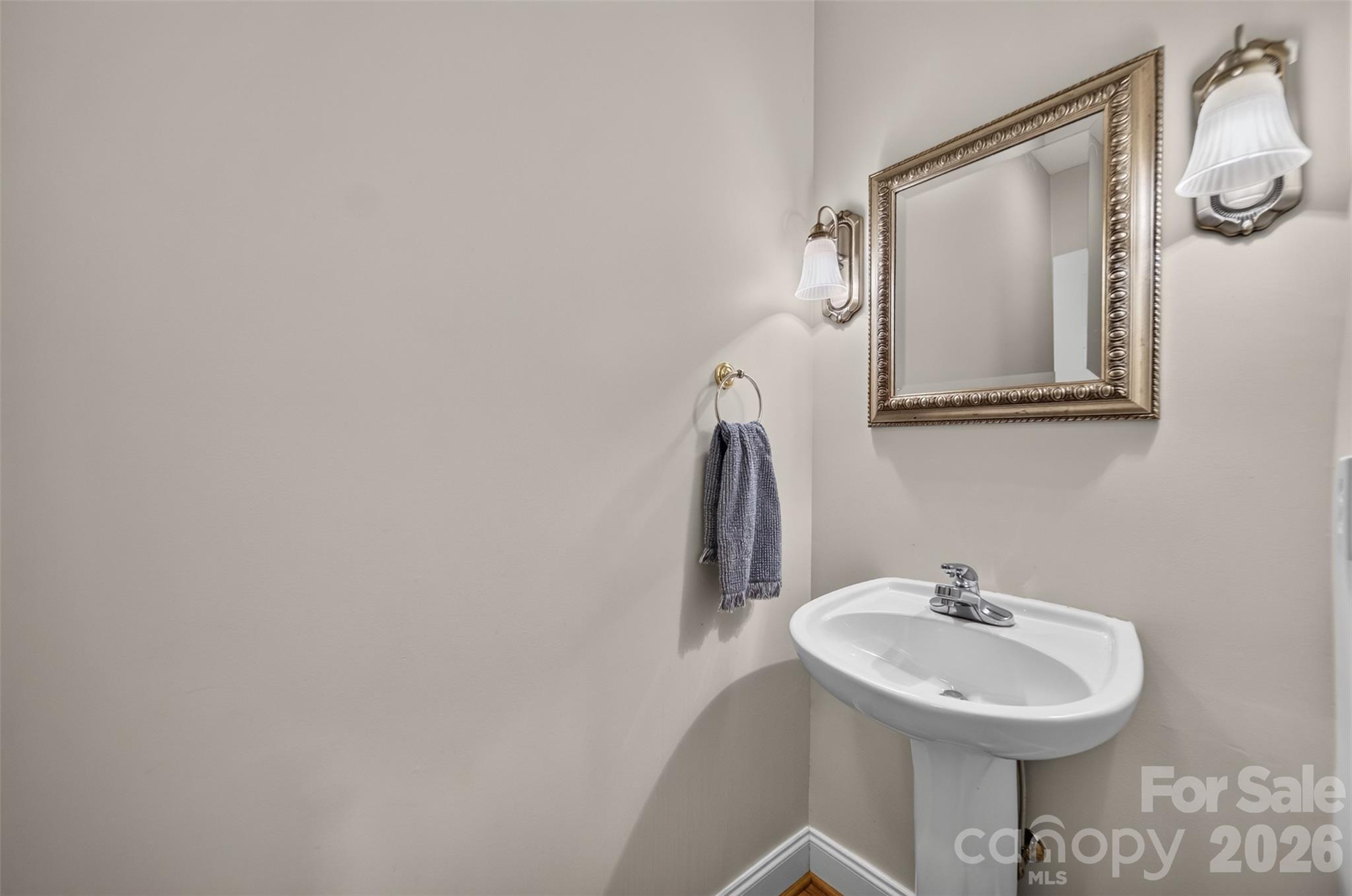 4043 Thompson Road Property Photo 19