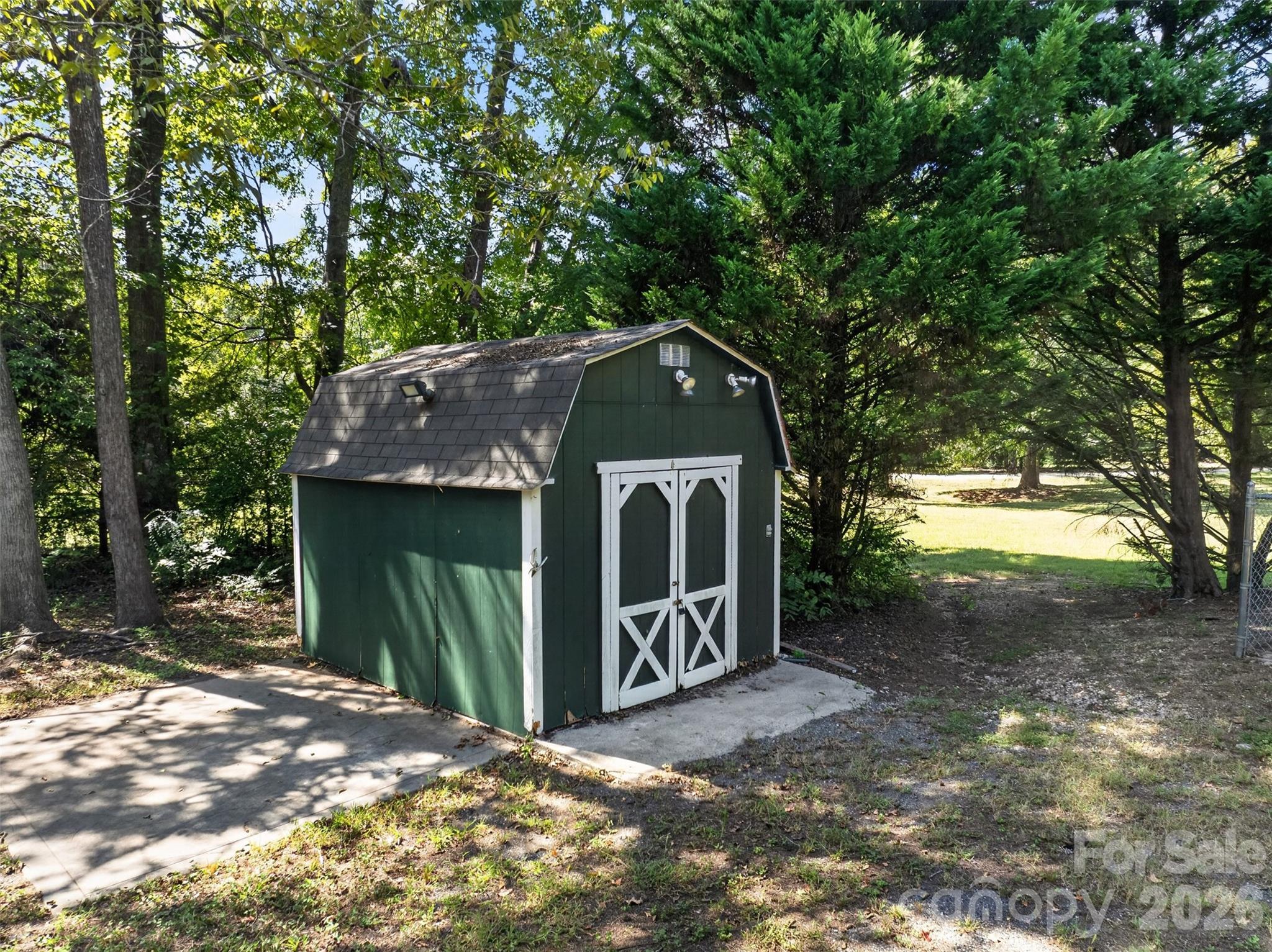 4043 Thompson Road Property Photo 38