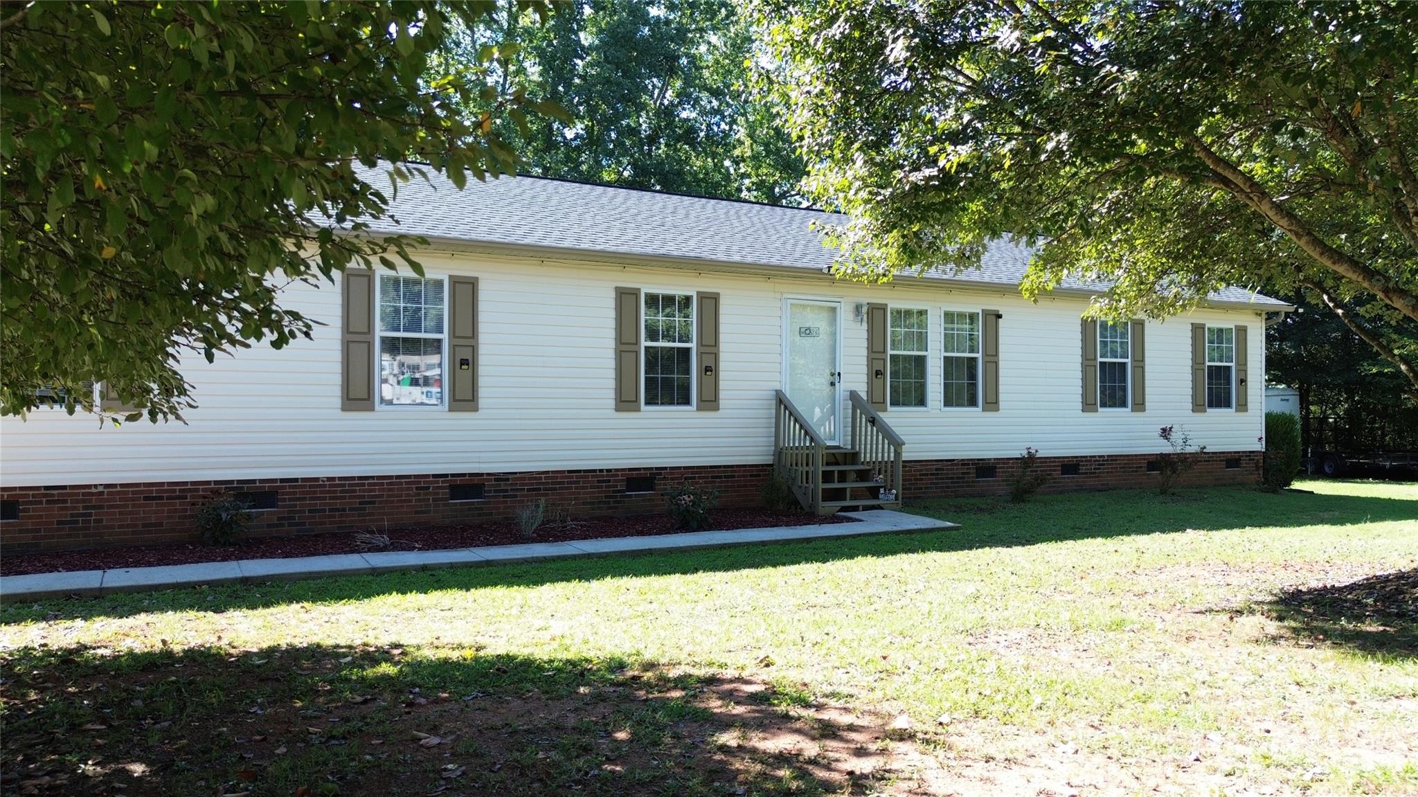109 Grand Acres Lane Property Photo 2