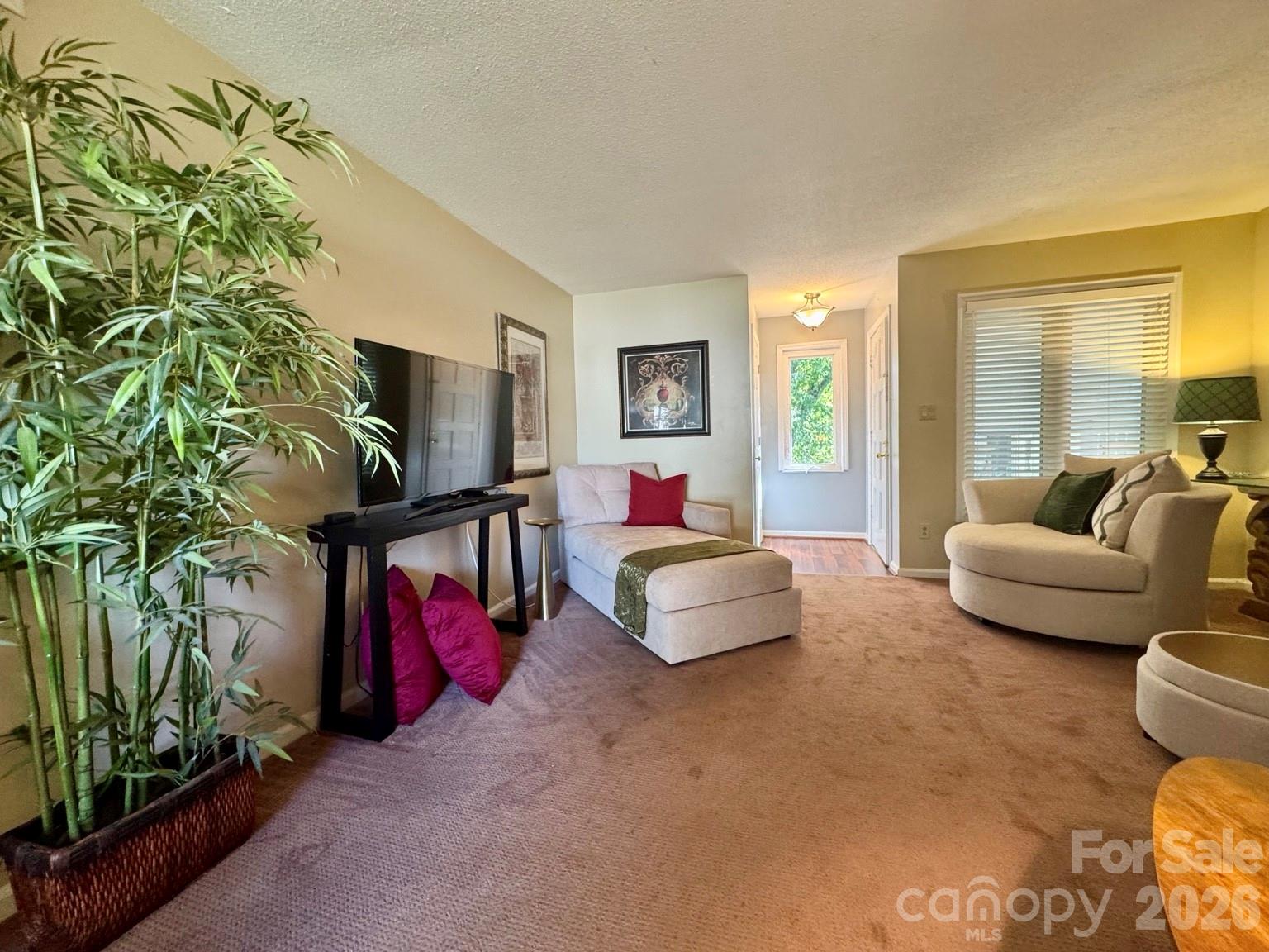 1905 Meadowlark Lane 32 Property Photo 2